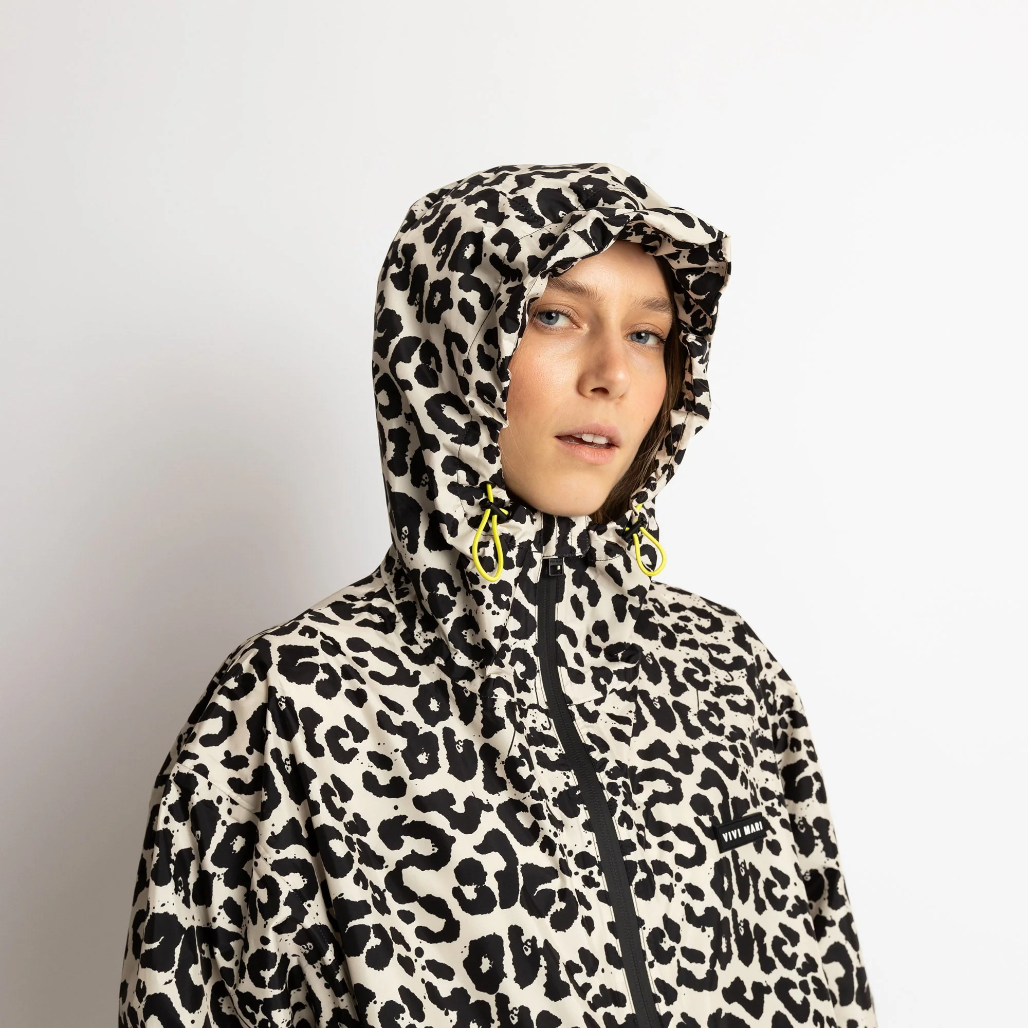 Rain Jacket leo splashes black/sand - Image 8