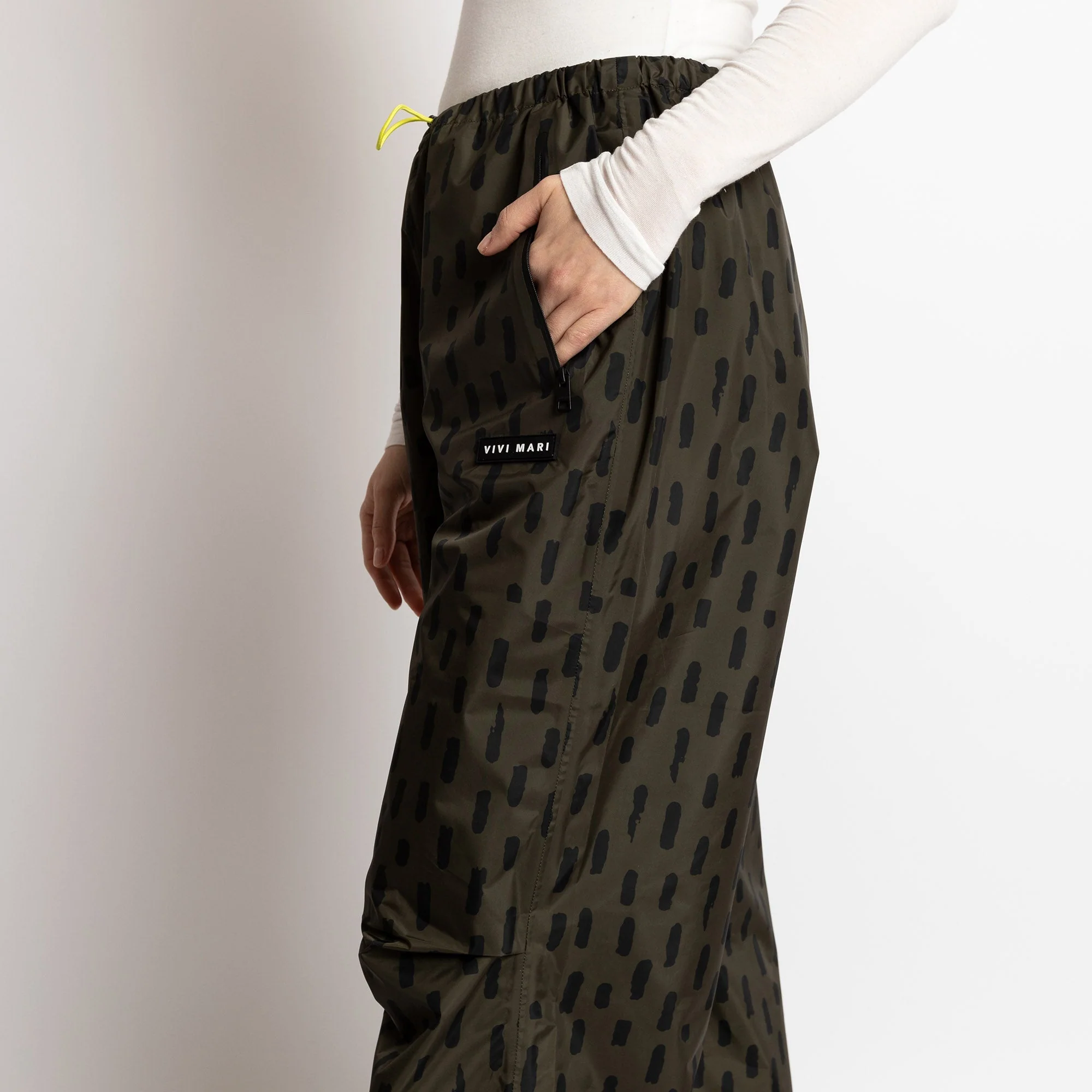 Rain Pants drops olive/black - Image 8