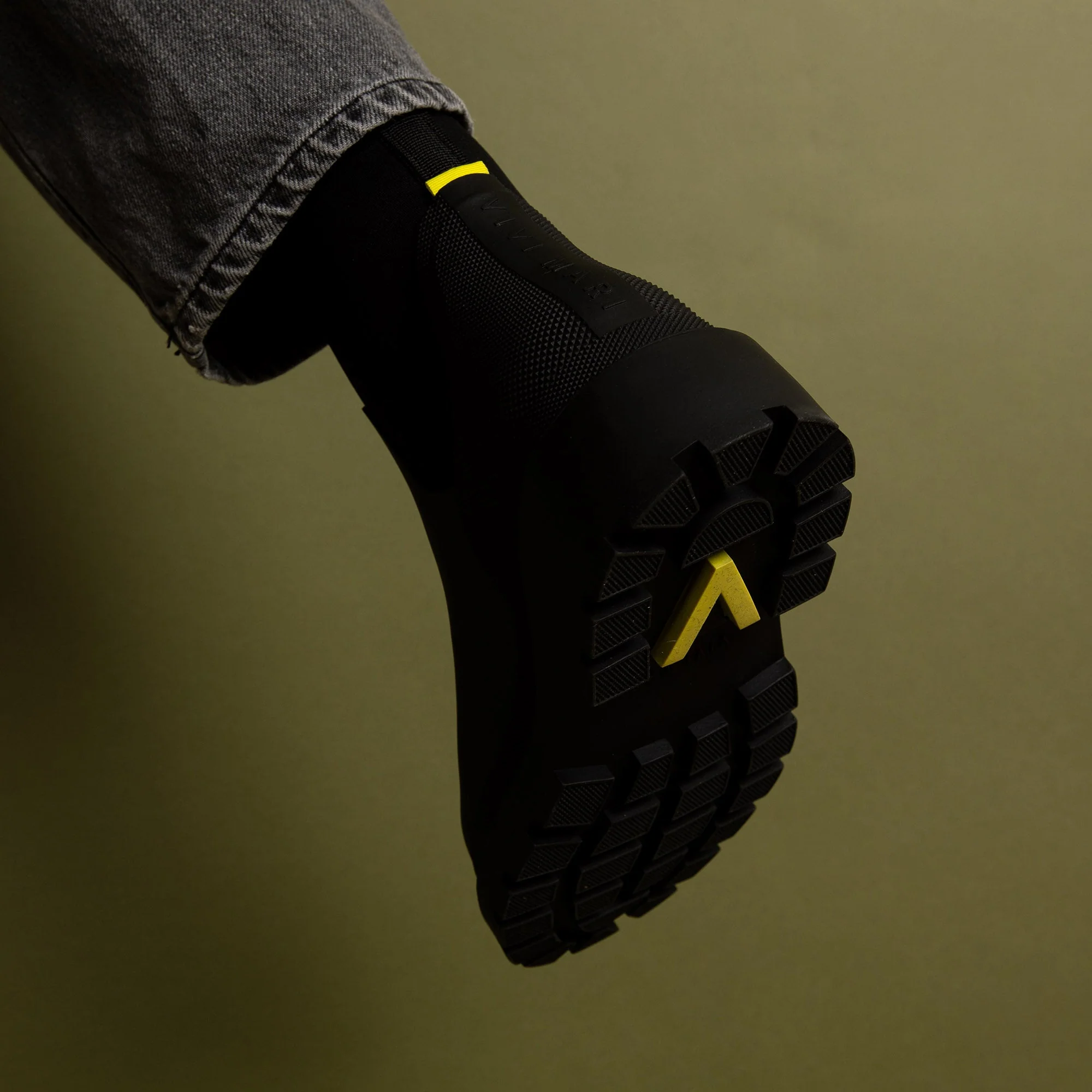 Rainboots short solid black - Image 11