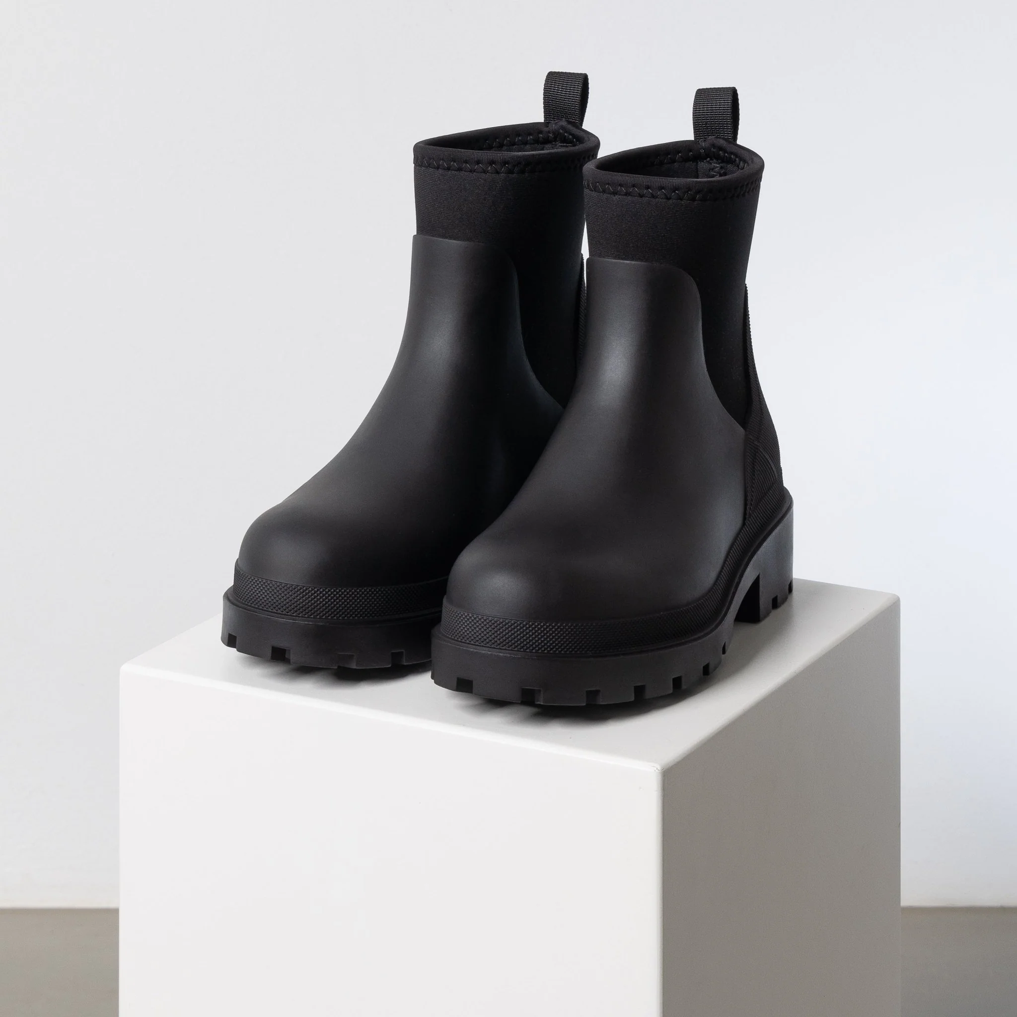 Rainboots short solid black - Image 12