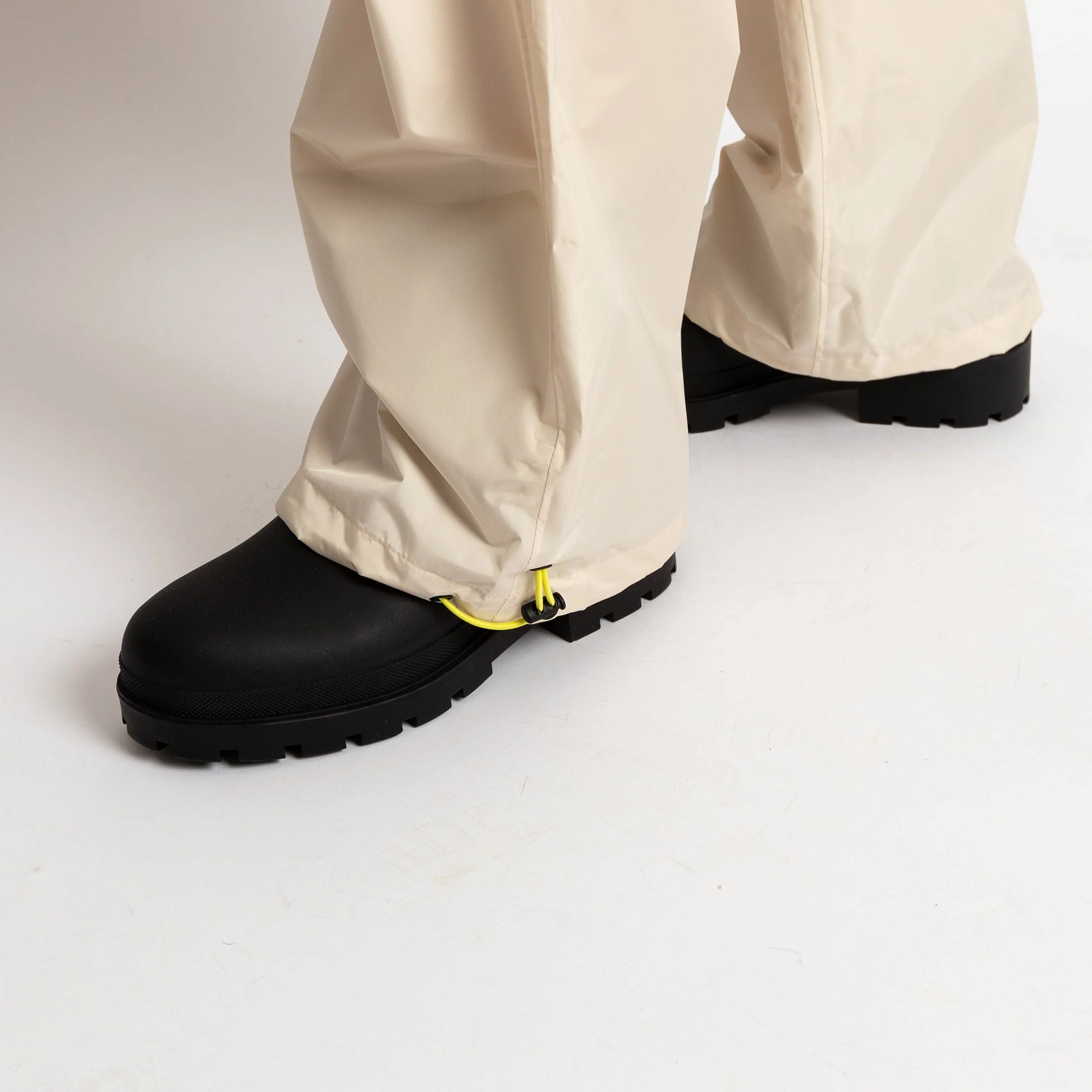 Rainboots short solid black - Image 16