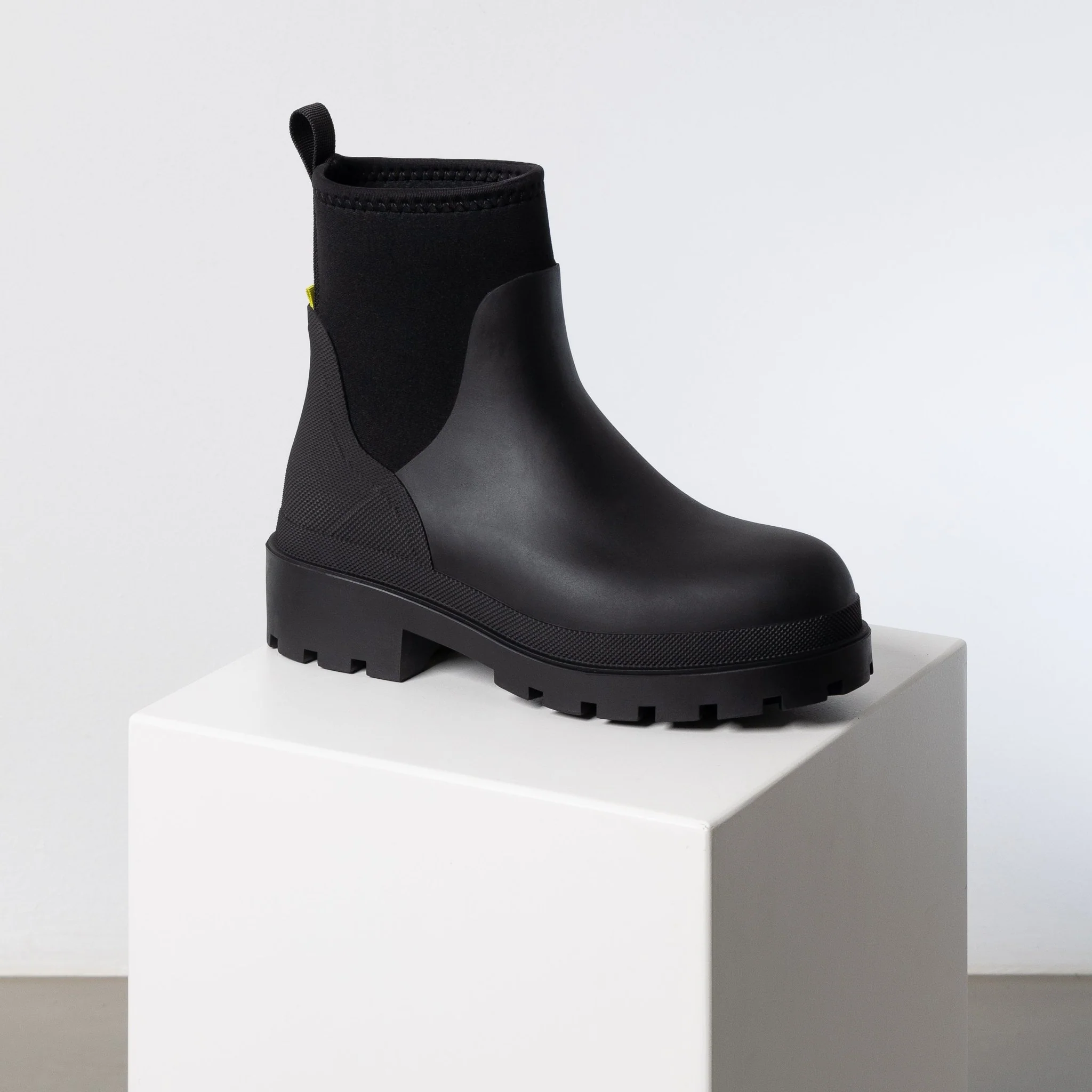 Rainboots short solid black - Image 7