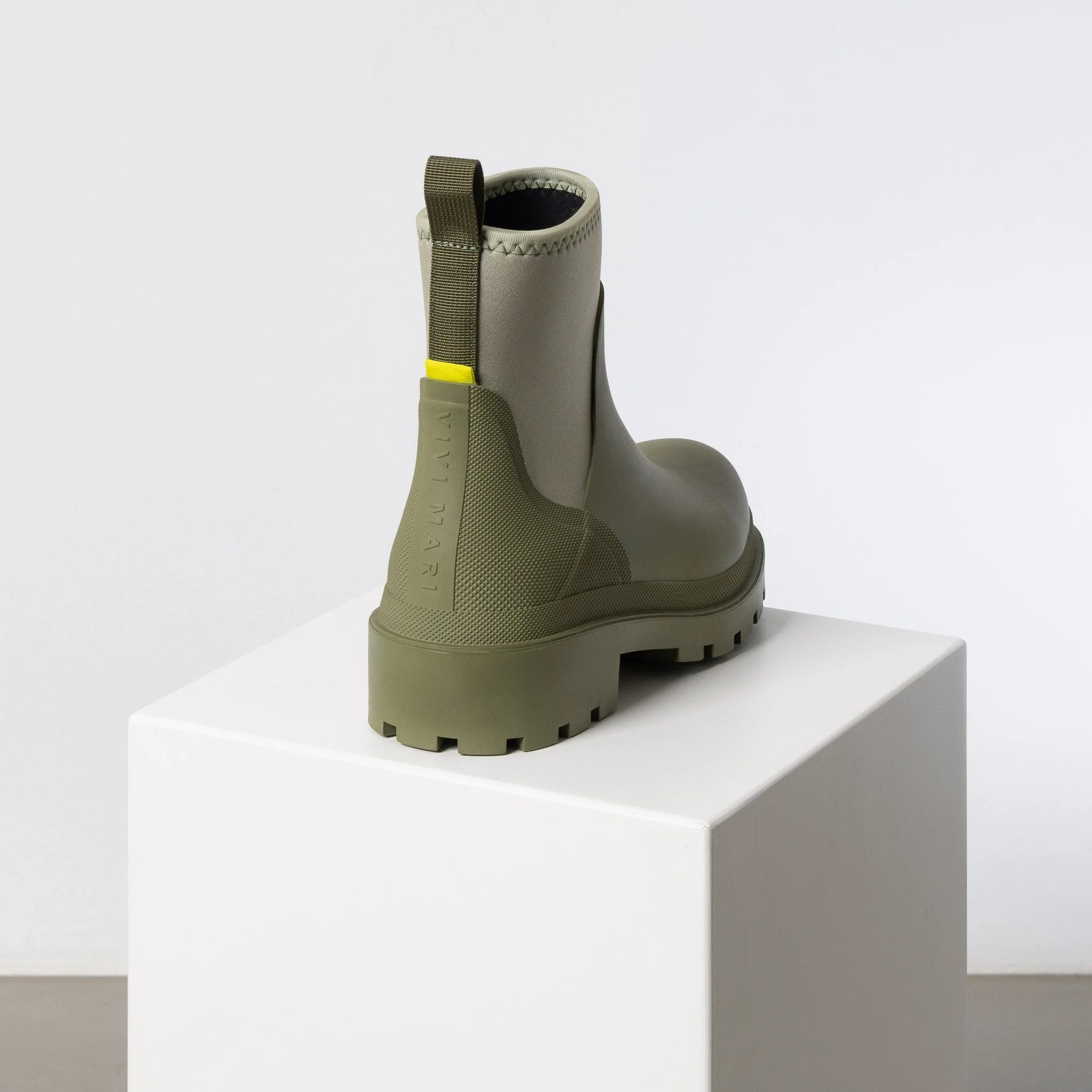 Rainboots short solid pale olive - Image 13