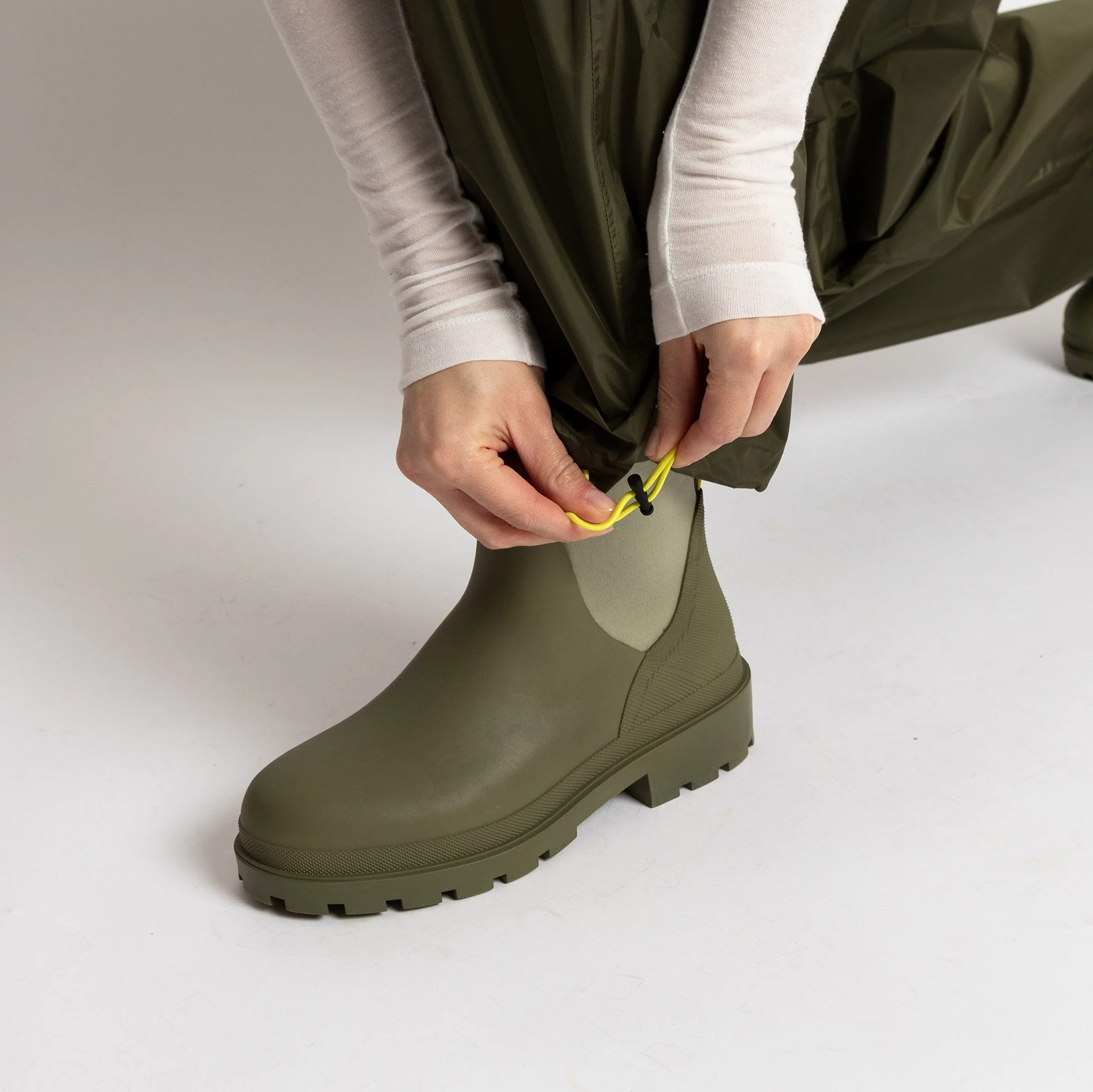 Rainboots short solid pale olive - Image 15
