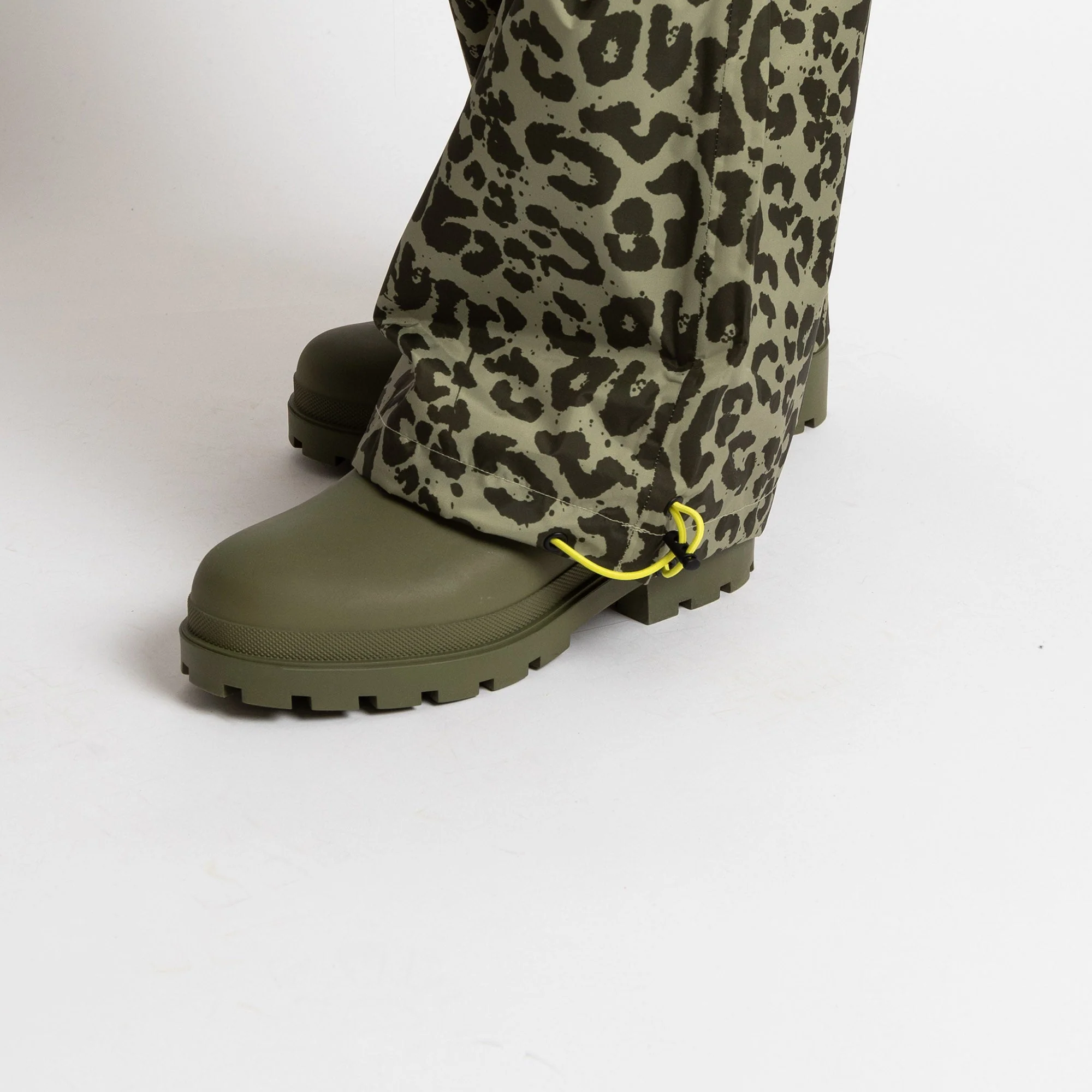 Rainboots short solid pale olive - Image 16