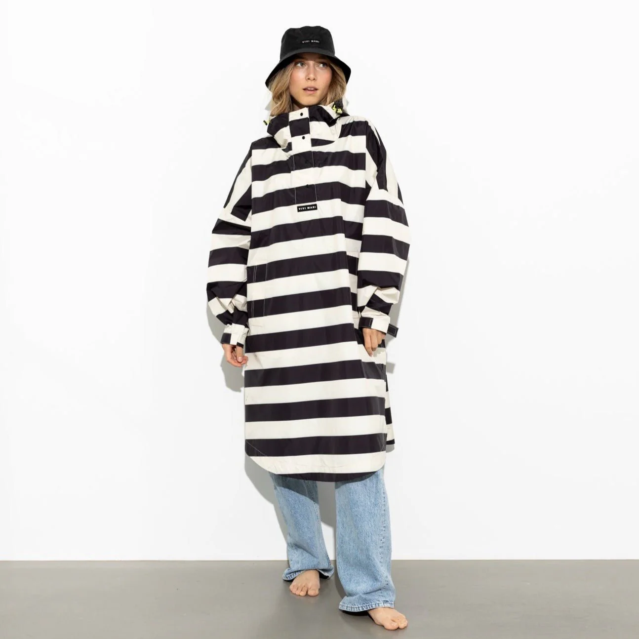 Raincoat bold stripes - black/sand - Image 10
