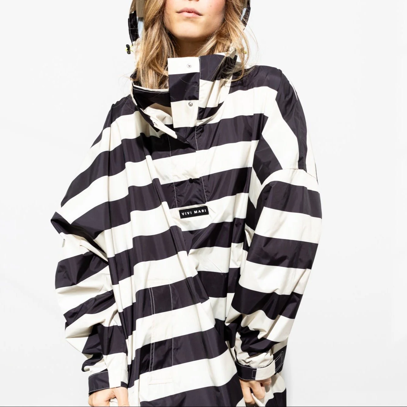 Raincoat bold stripes - black/sand - Image 13
