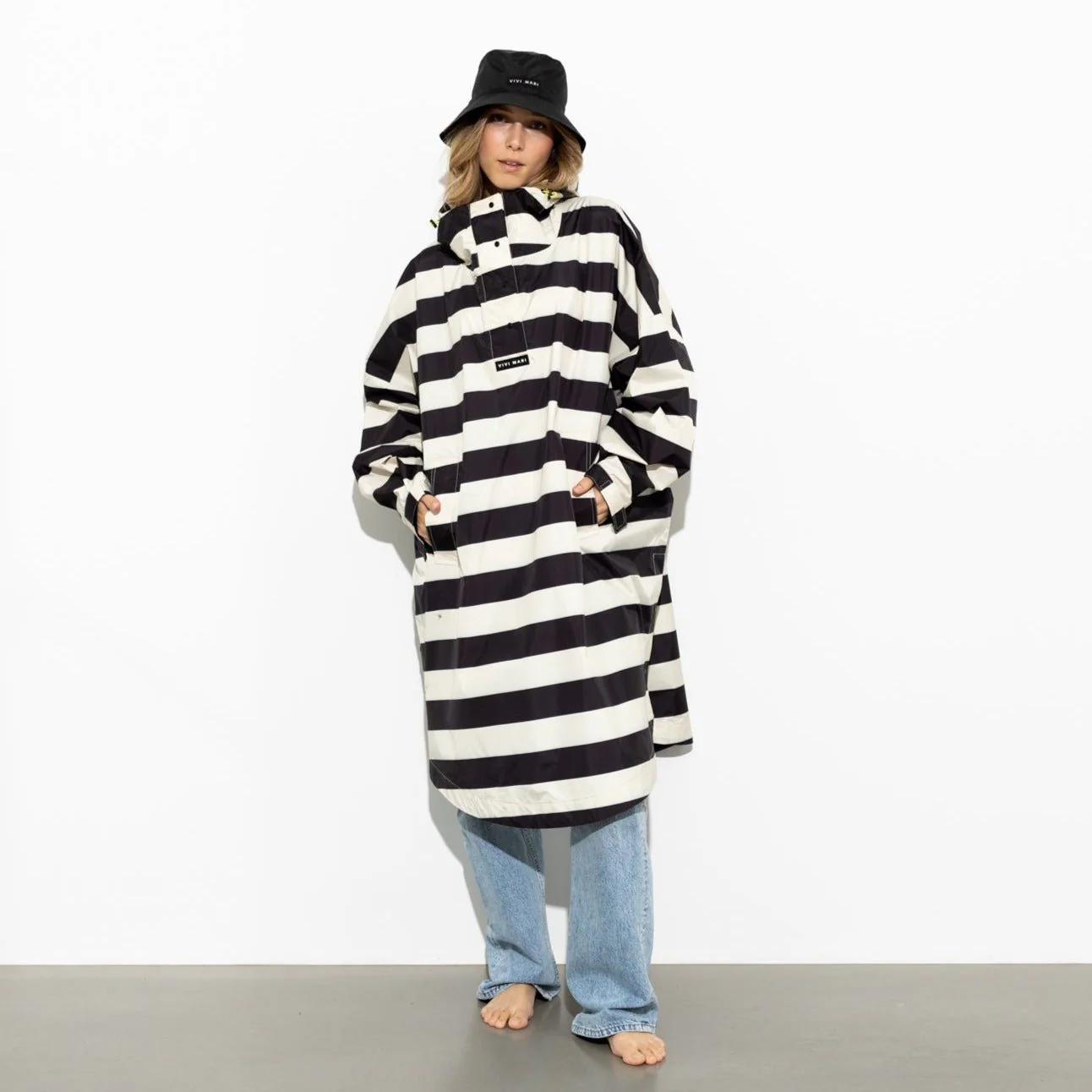 Raincoat bold stripes - black/sand - Image 2