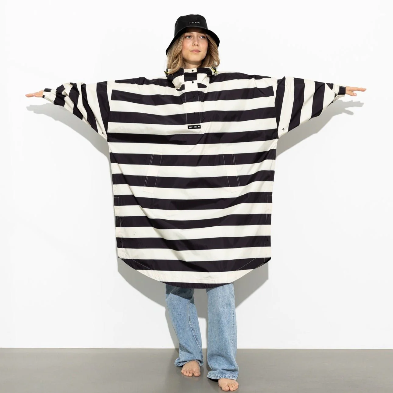 Raincoat bold stripes - black/sand - Image 20