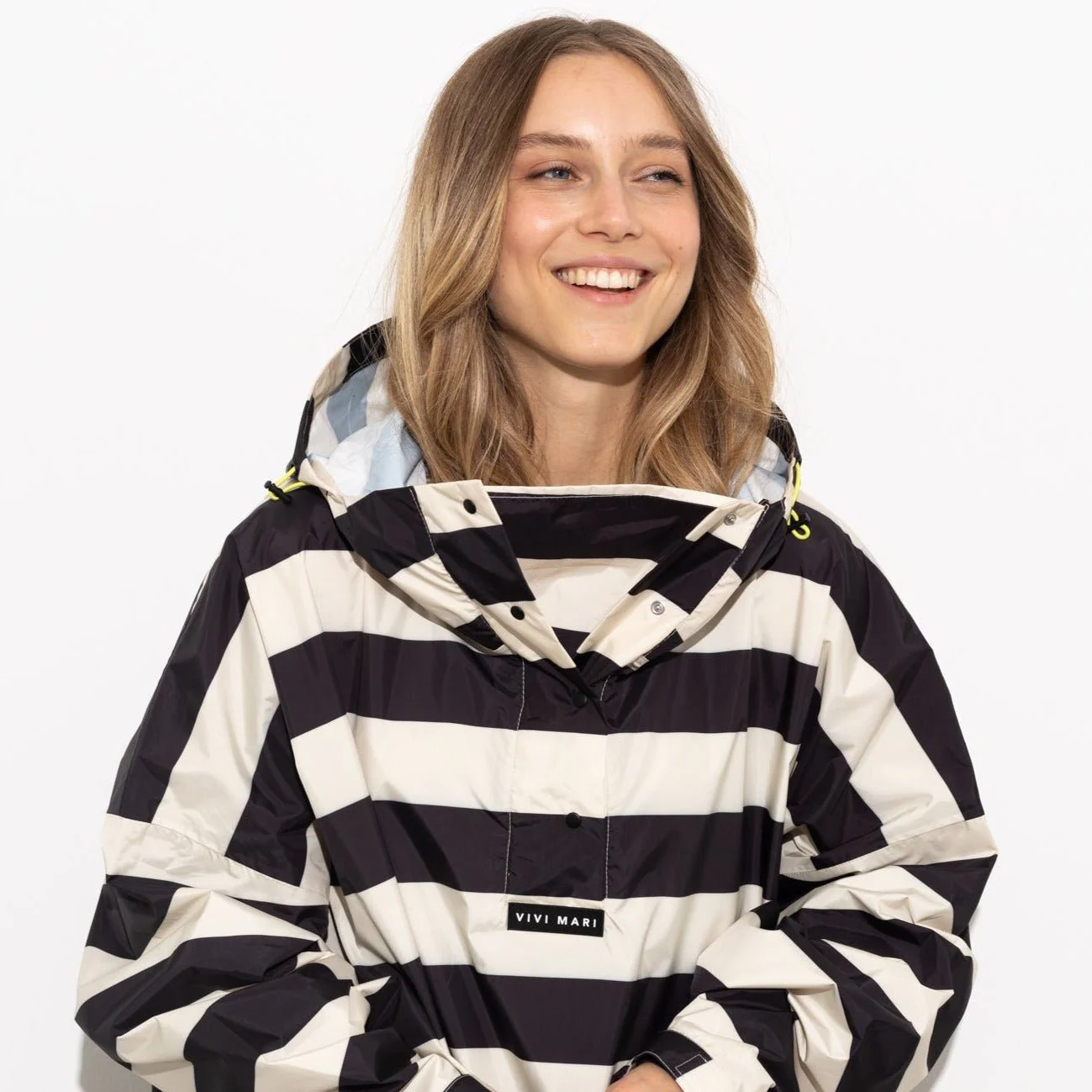 Raincoat bold stripes - black/sand - Image 4
