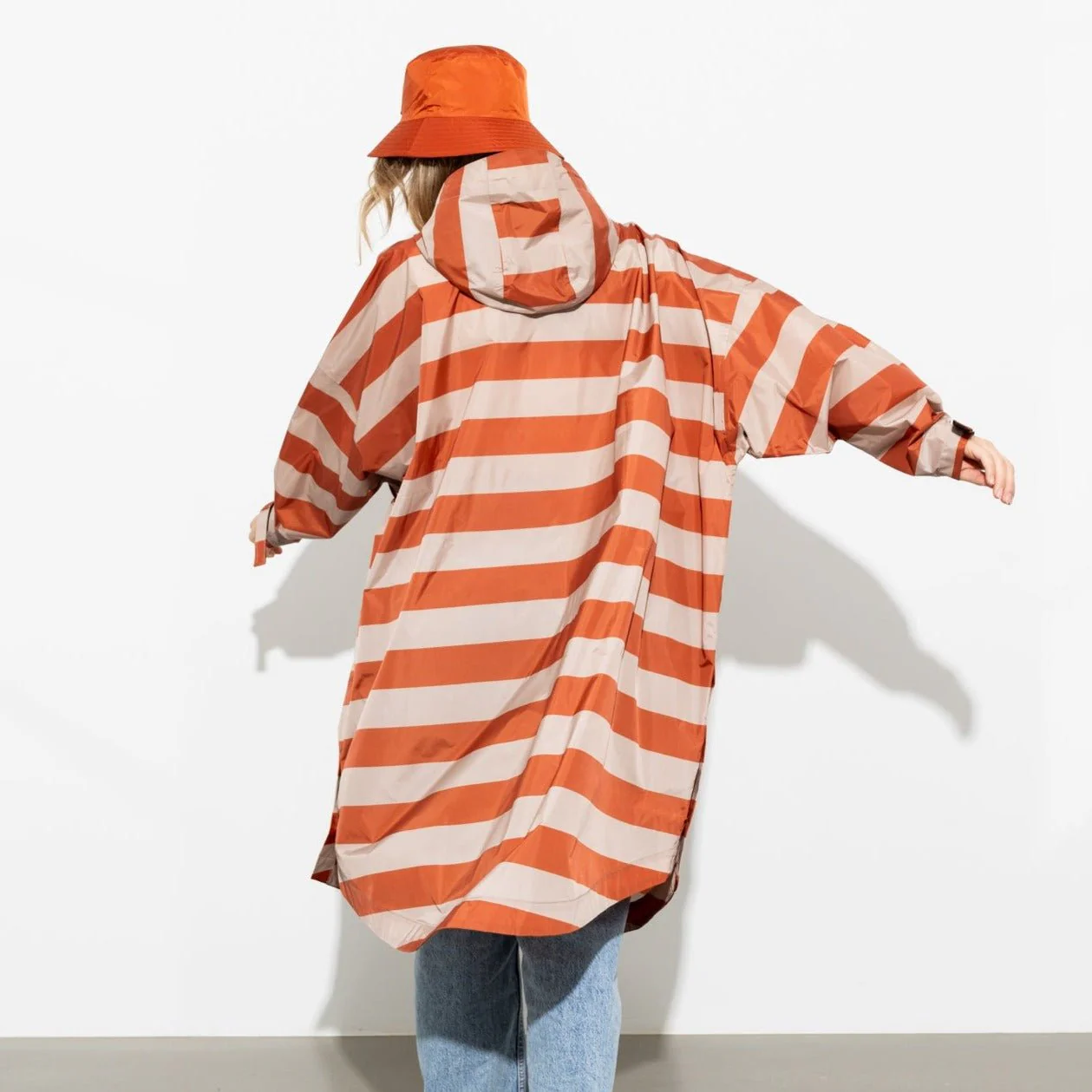 Raincoat bold stripes - cinnamon/latte - Image 13