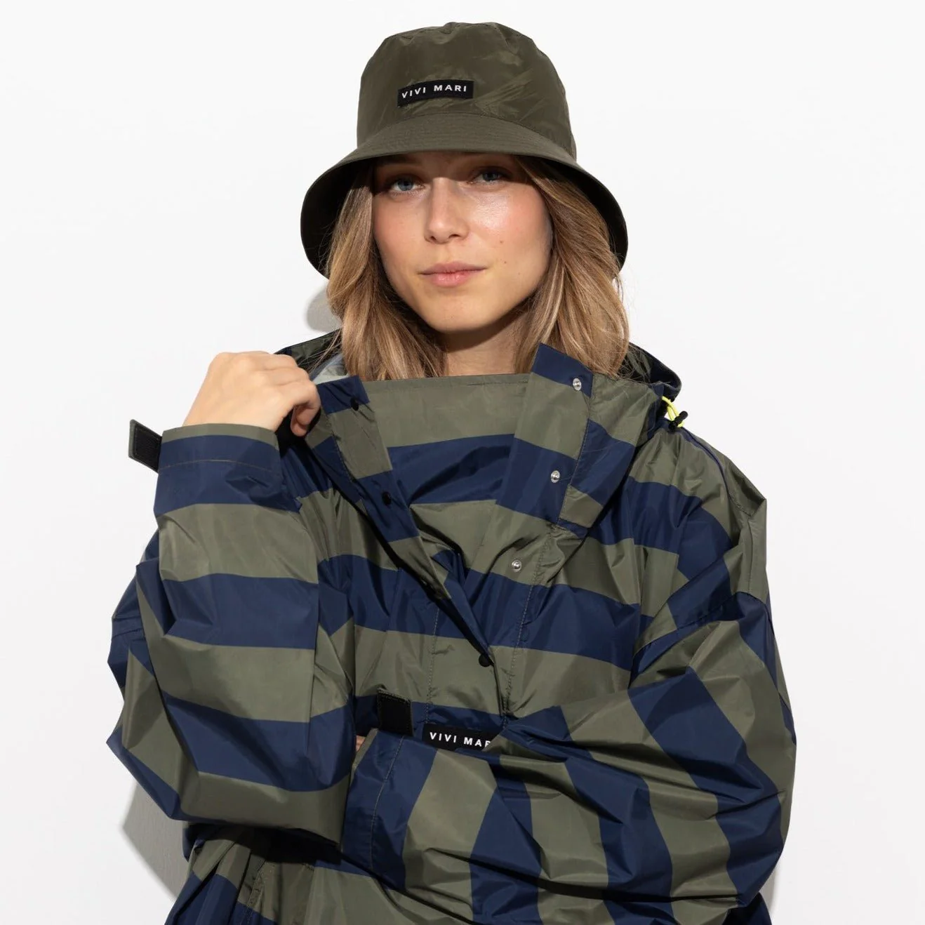 Raincoat bold stripes - navy/olive - Image 13
