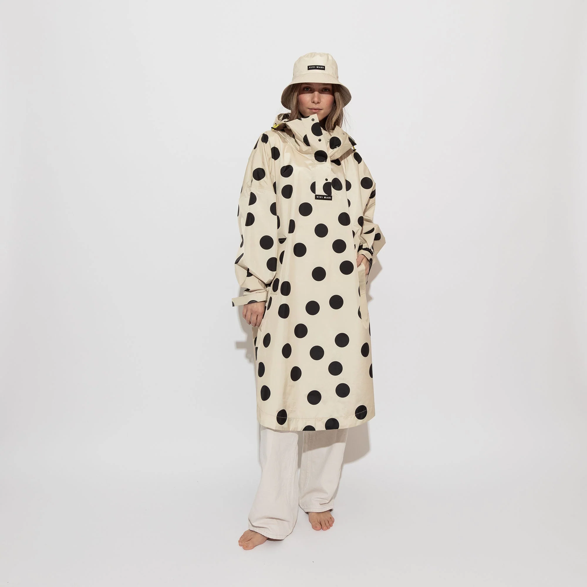 Raincoat dots black/sand - Image 3