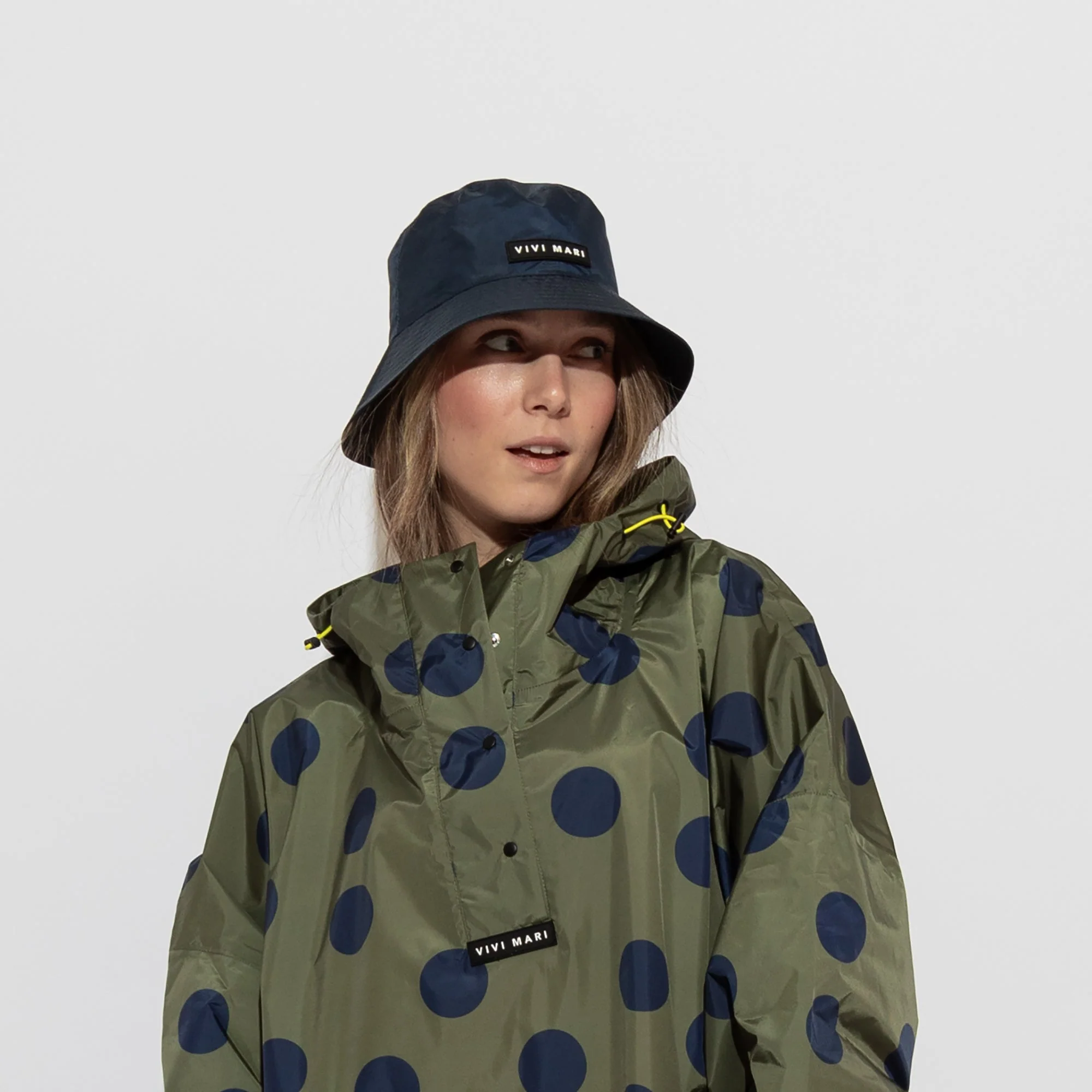 Raincoat dots olive/navy - Image 4