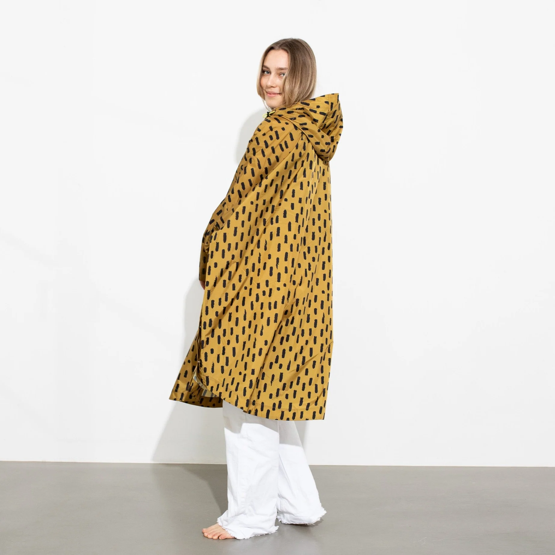 Raincoat drops mustard/black - Image 18