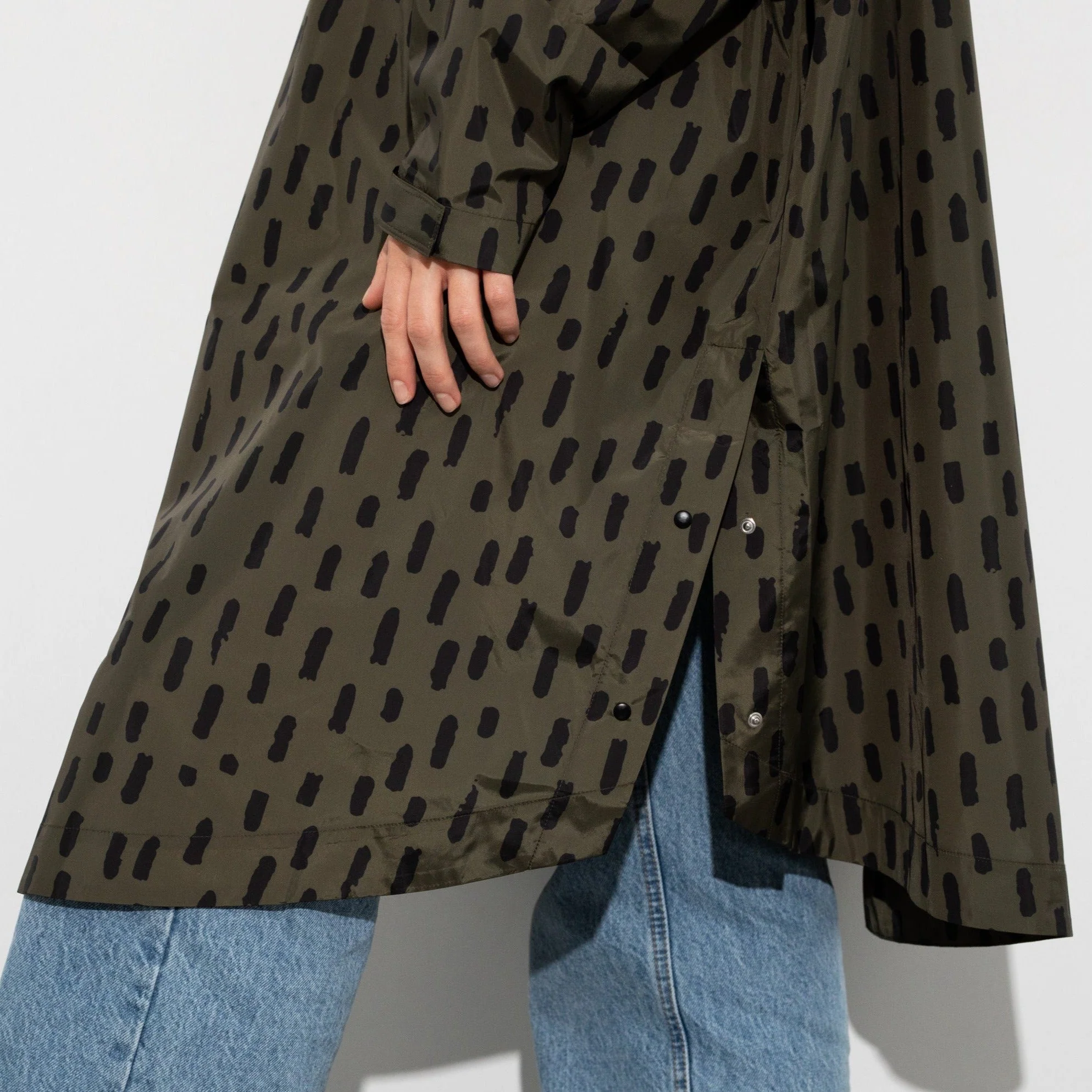 Raincoat drops olive/black - Image 11