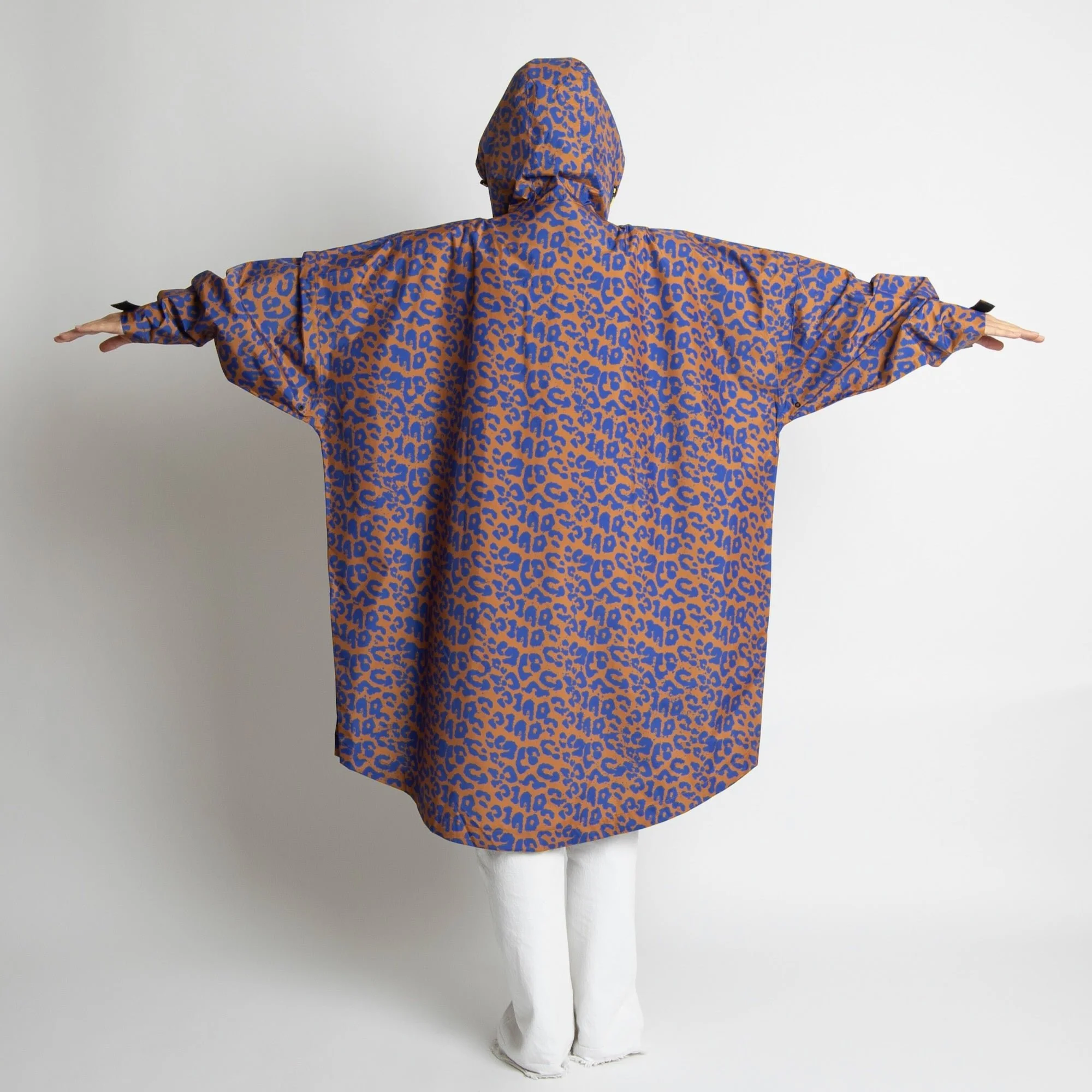 Raincoat leo splashes electric blue/caramel - Image 13