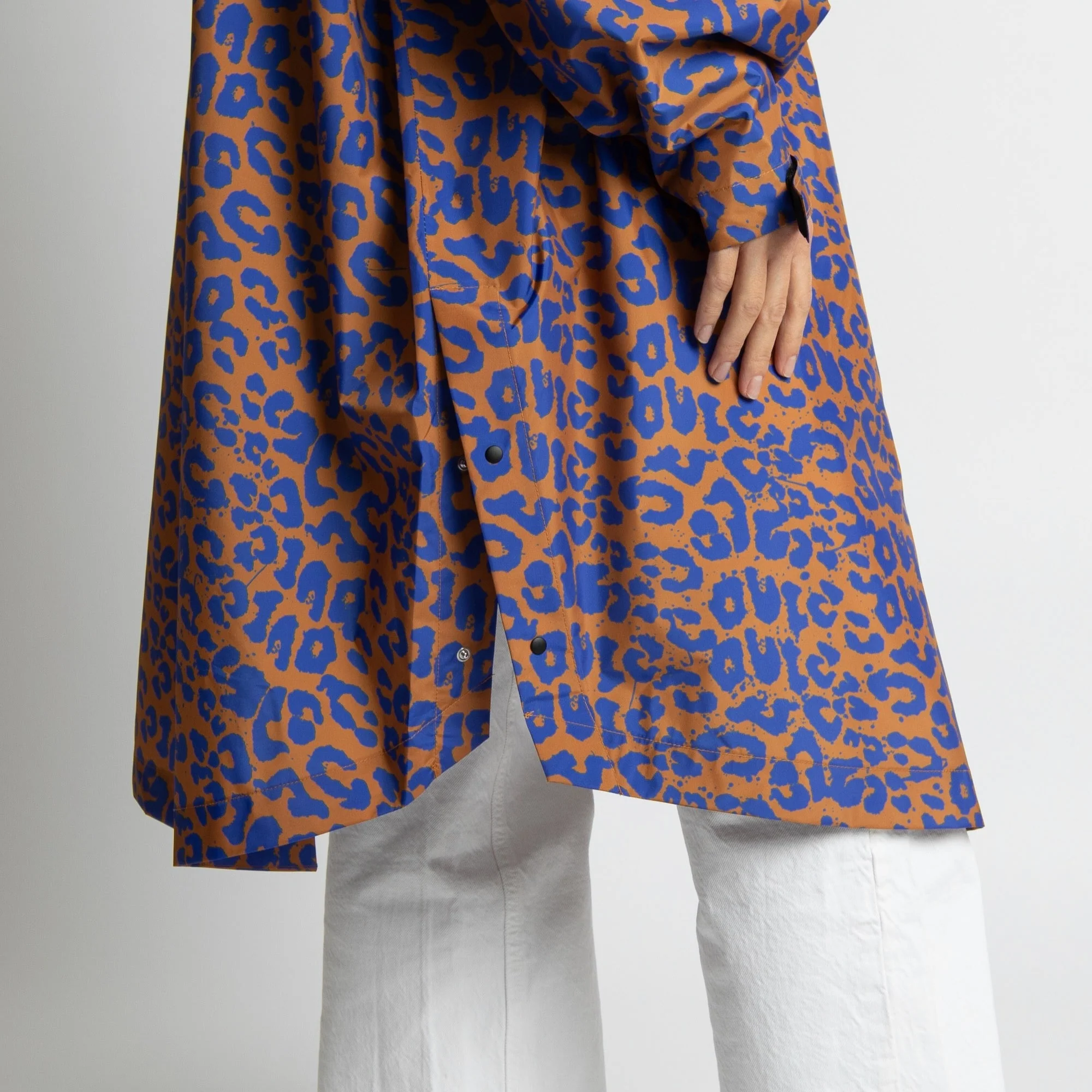 Raincoat leo splashes electric blue/caramel - Image 4