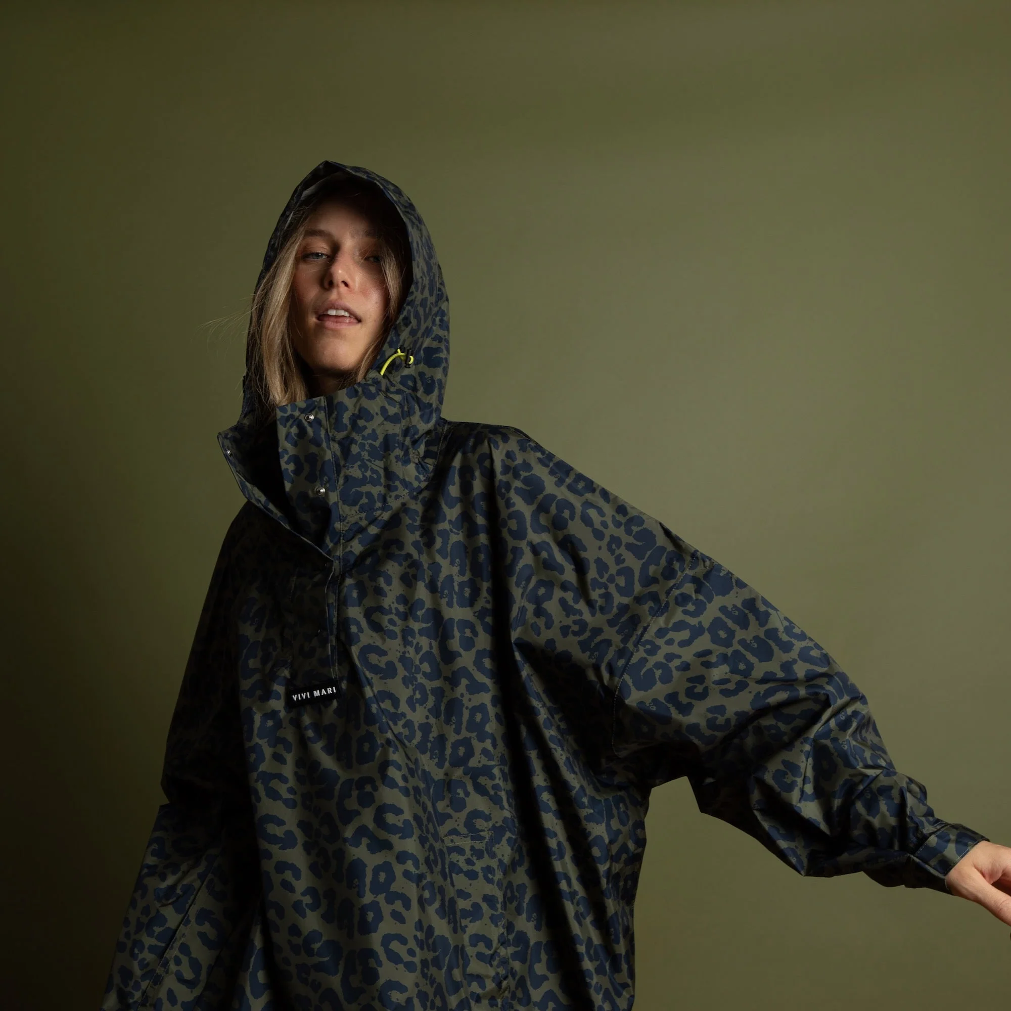 Raincoat leo splashes navy/olive - Image 10