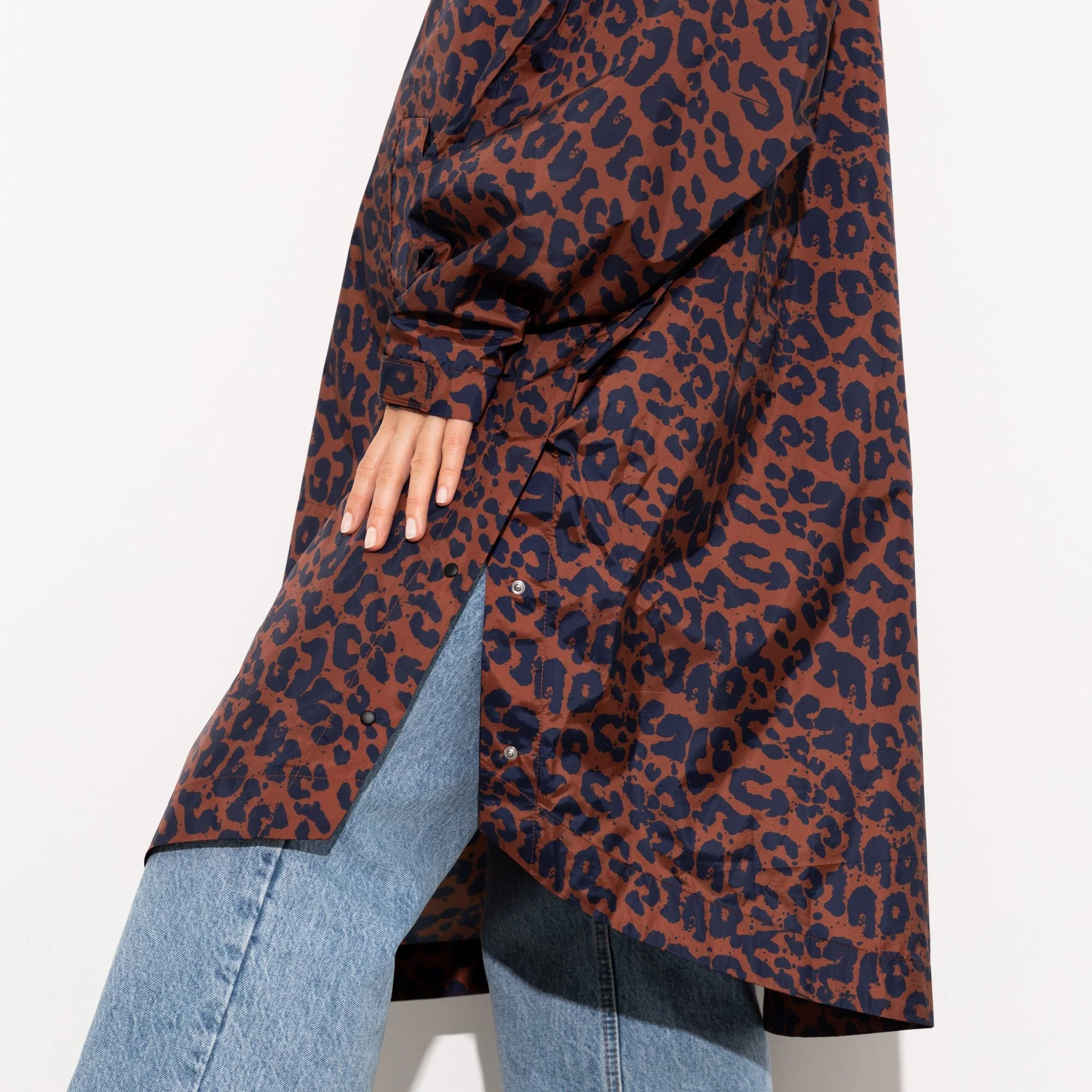 Raincoat leo splashes navy/rust - Image 12