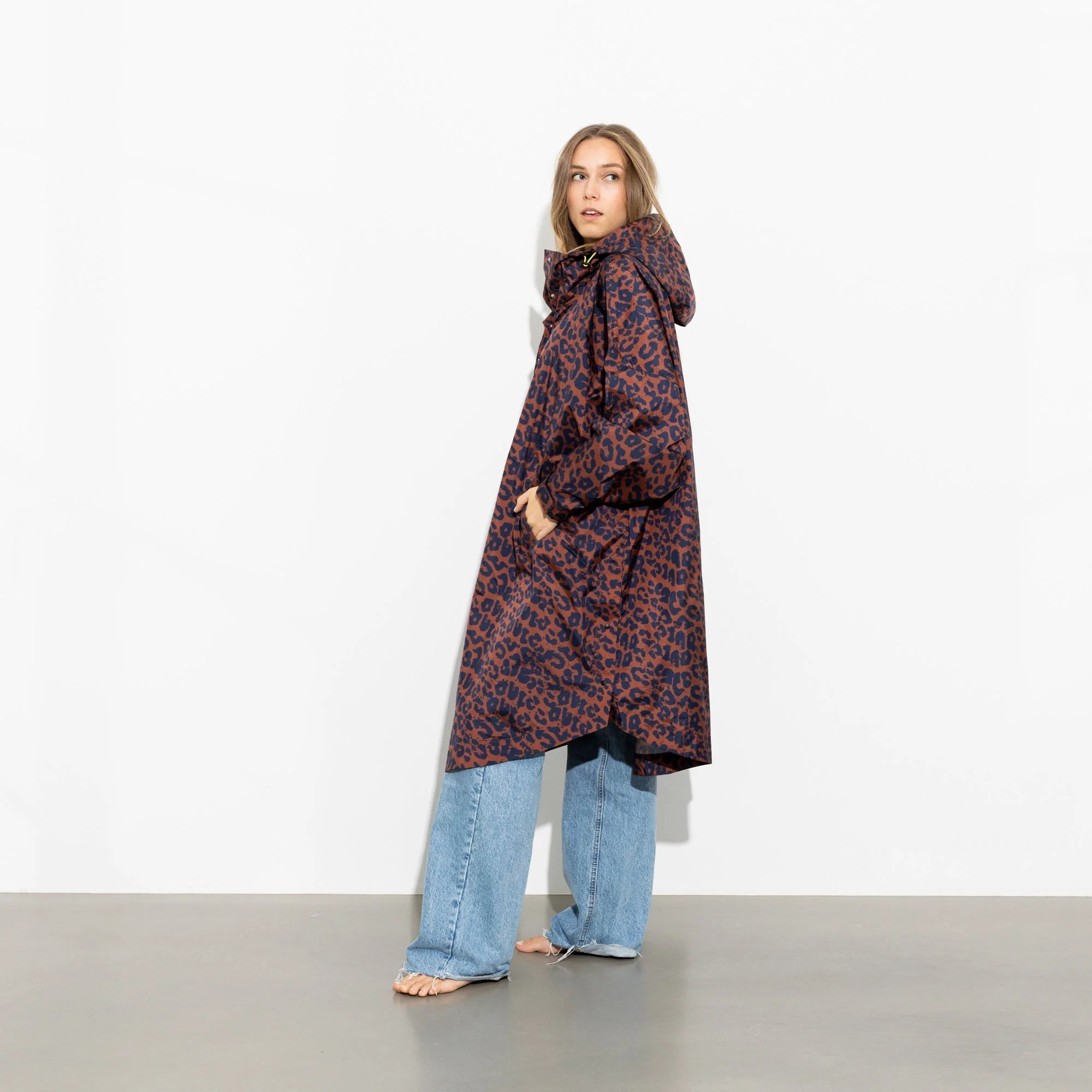 Raincoat leo splashes navy/rust - Image 17