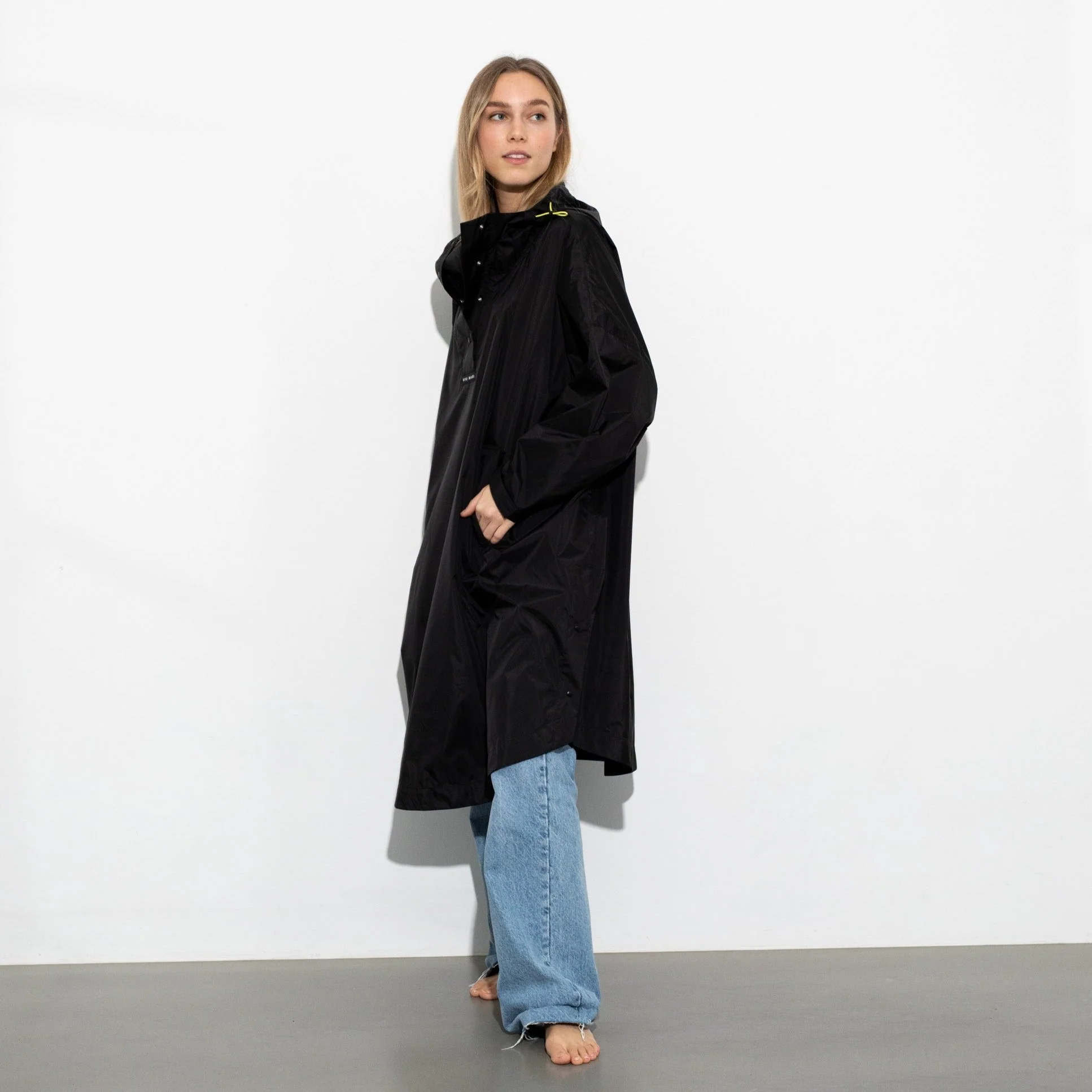 Raincoat solid black - Image 10