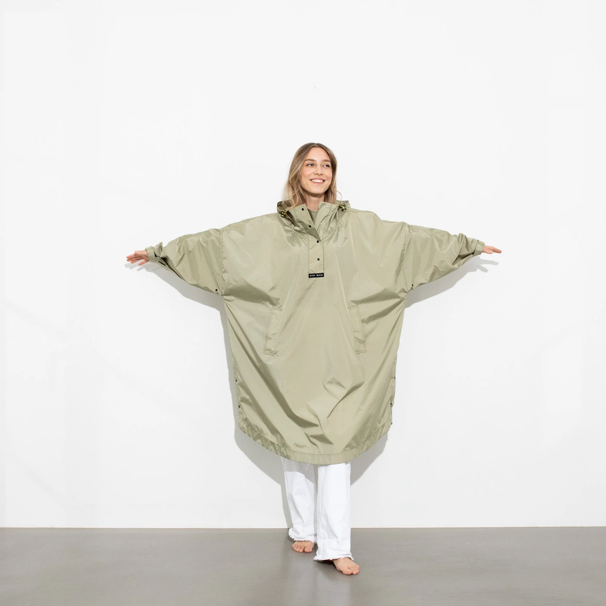 Raincoat solid pale olive - Image 17