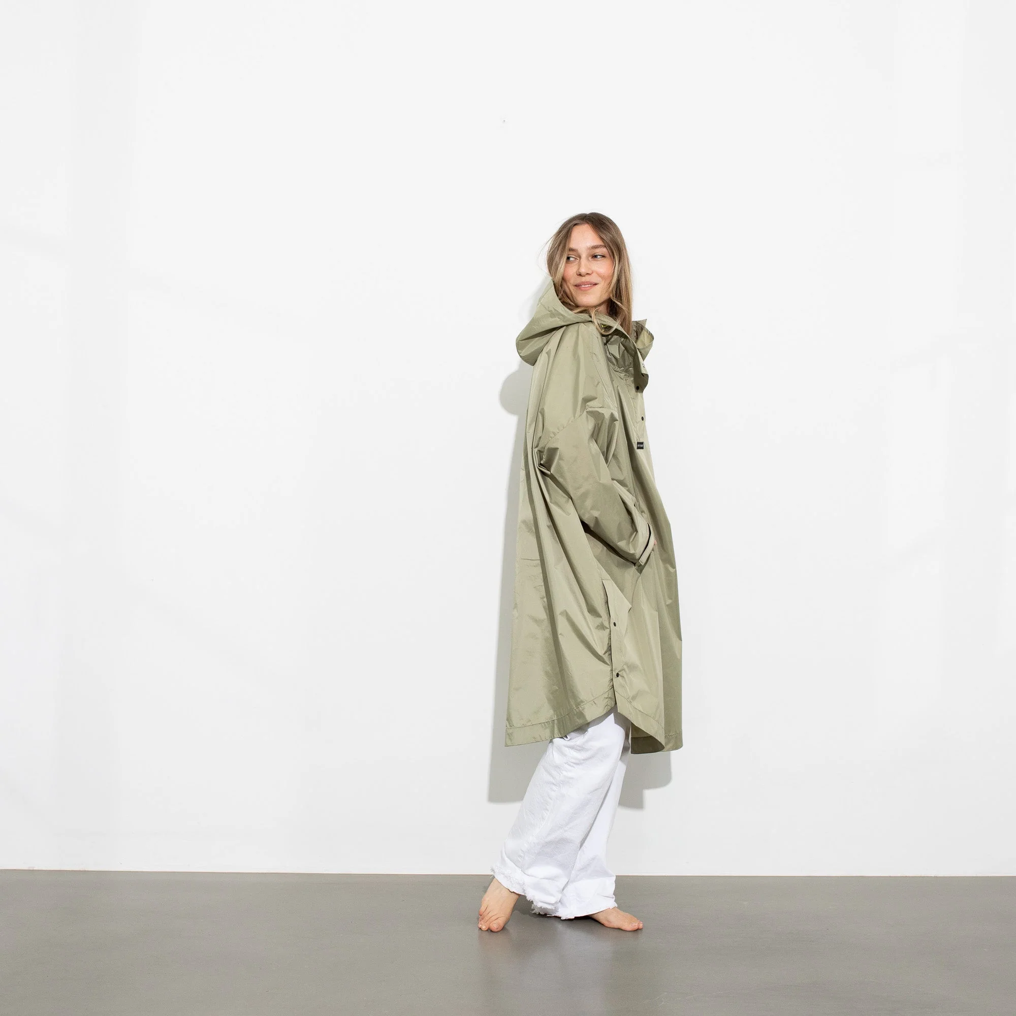 Raincoat solid pale olive - Image 24
