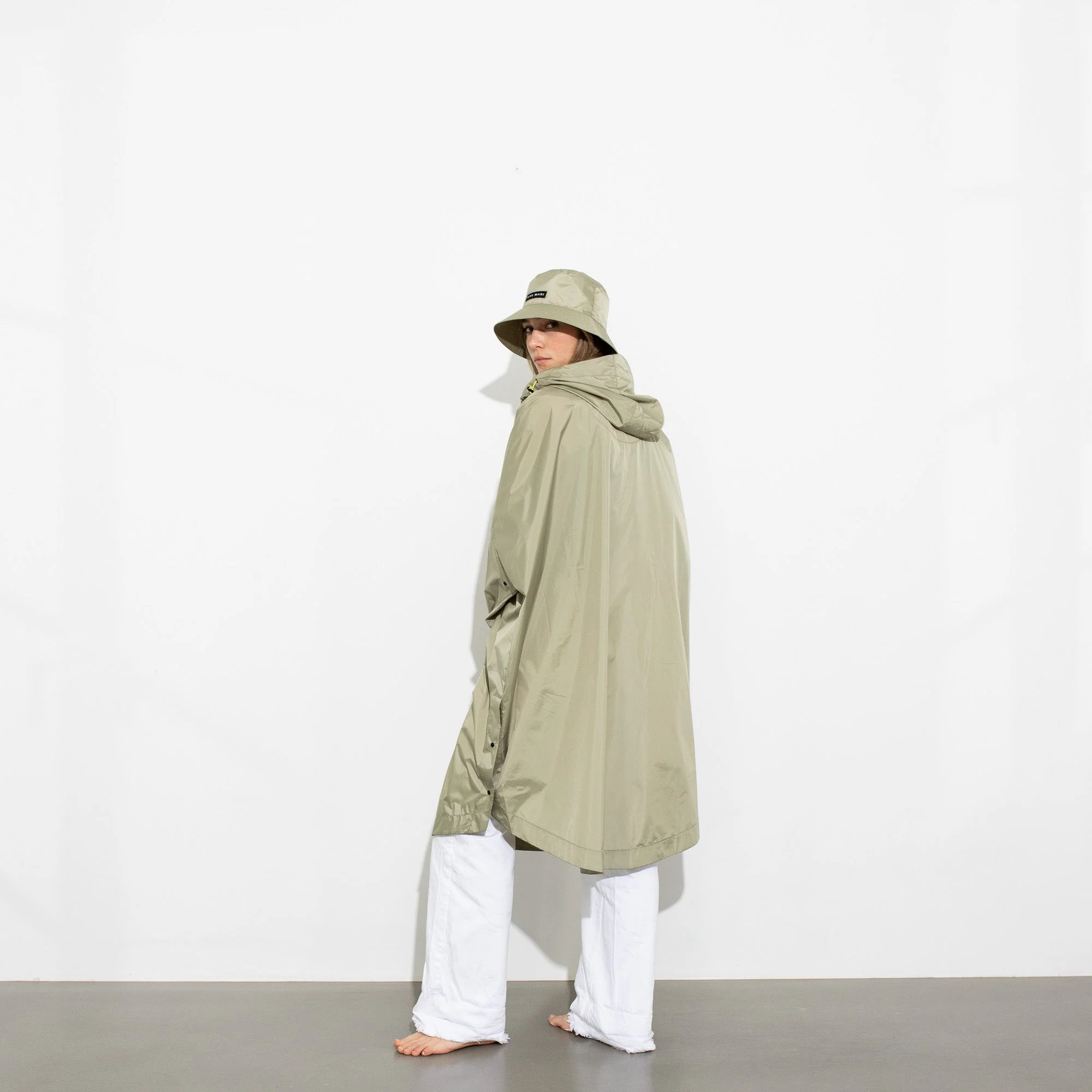 Raincoat solid pale olive - Image 28