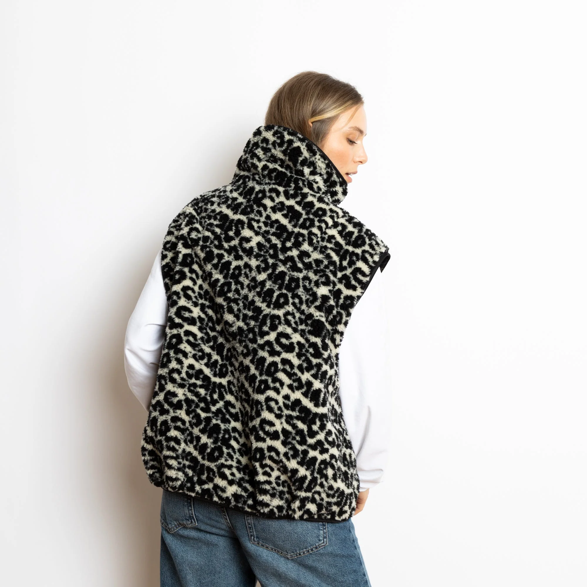 Reversible Bomber Vest - black/leo black-sand - Image 13