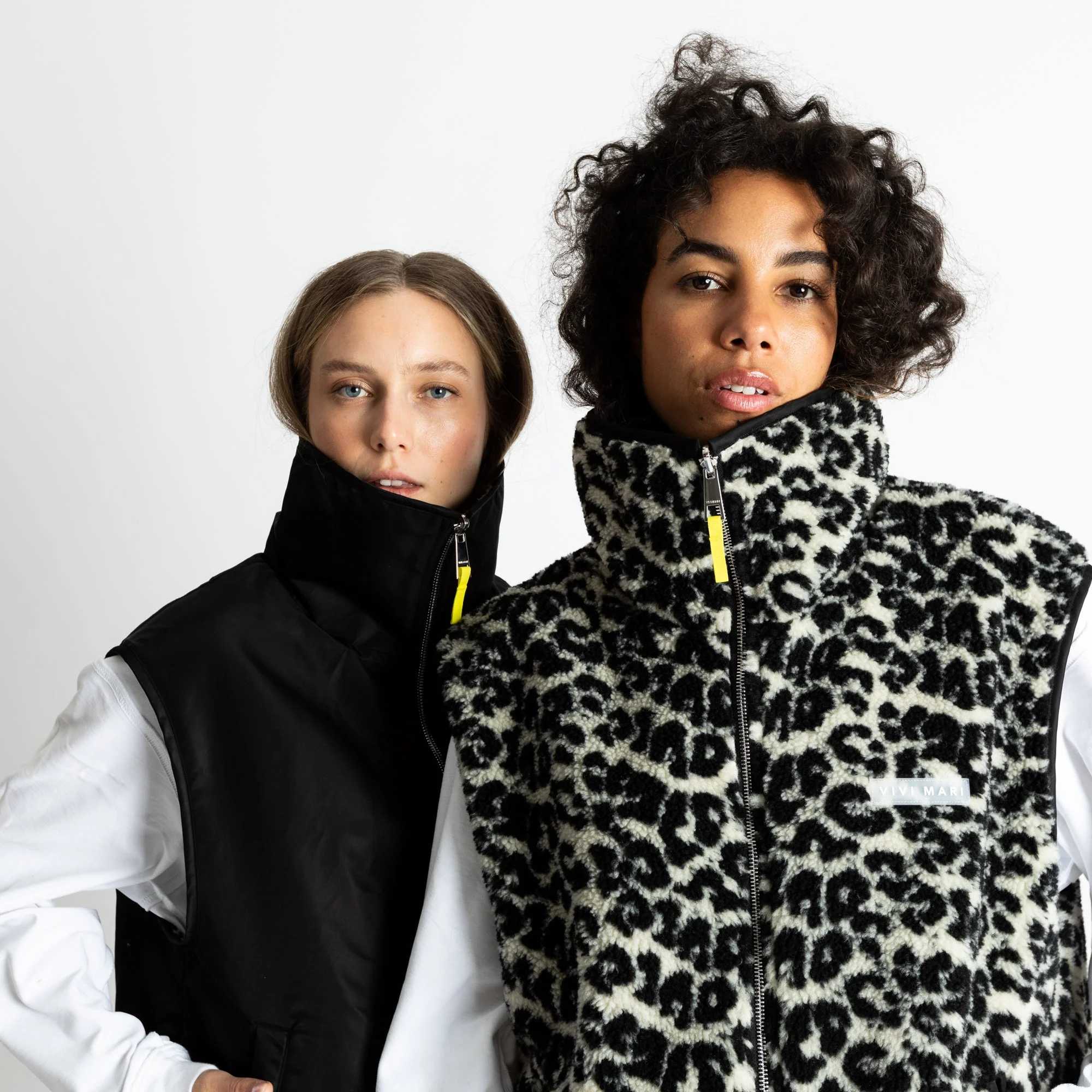 Reversible Bomber Vest - black/leo black-sand - Image 14