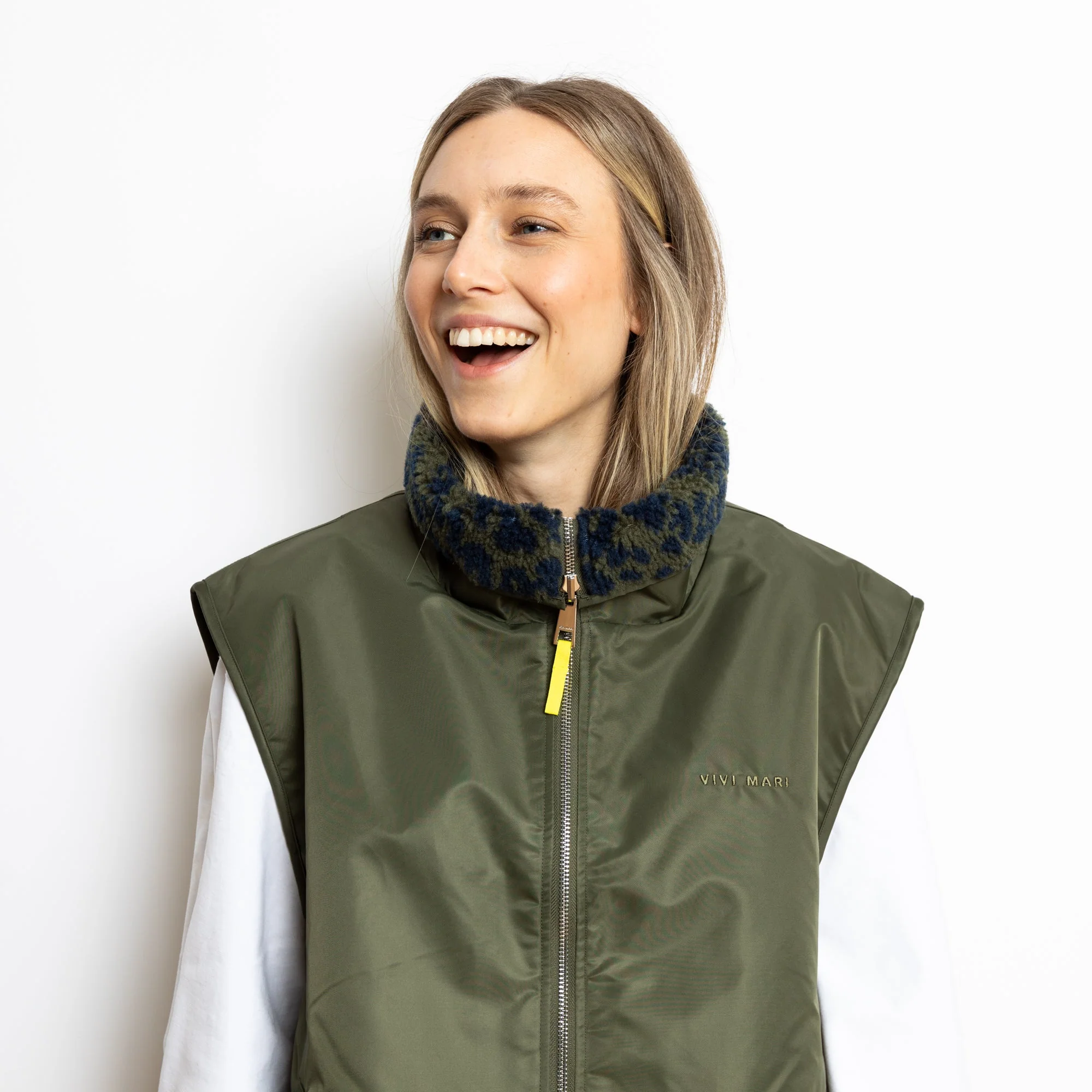 Reversible Bomber Vest - olive/leo navy-olive - Image 16
