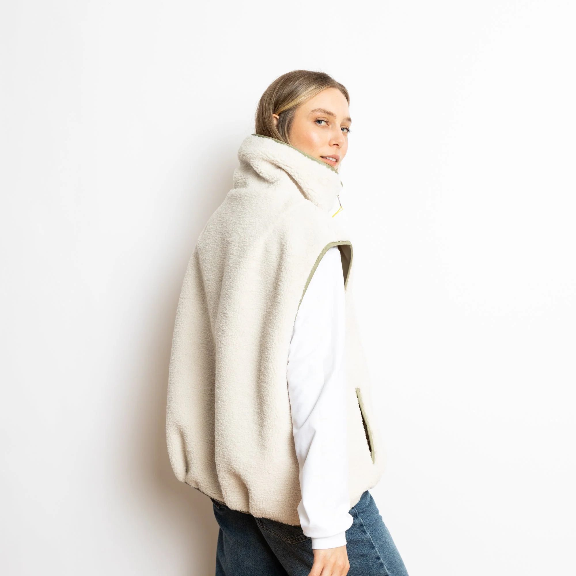 Reversible Bomber Vest - pale olive/sand - Image 11