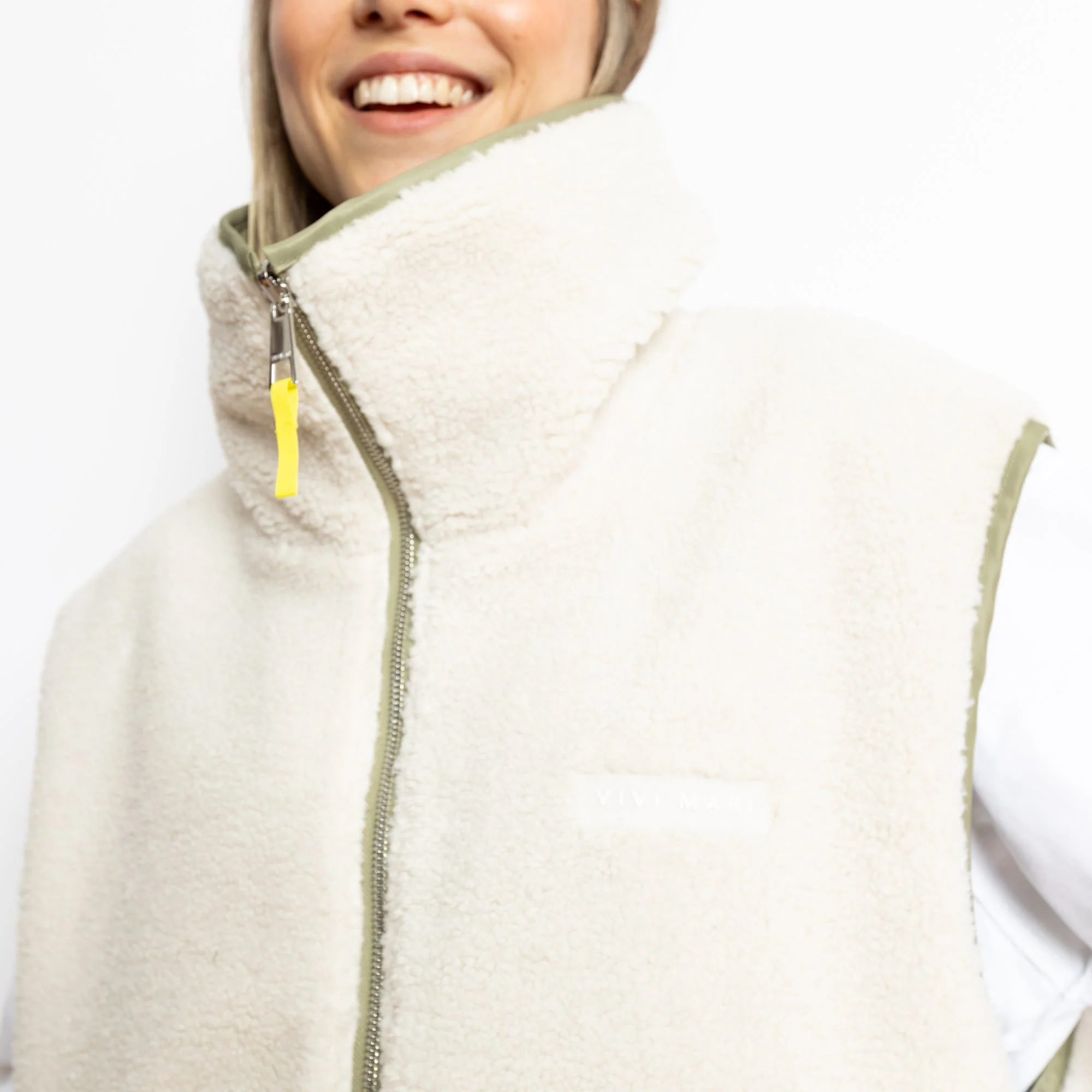Reversible Bomber Vest - pale olive/sand - Image 12