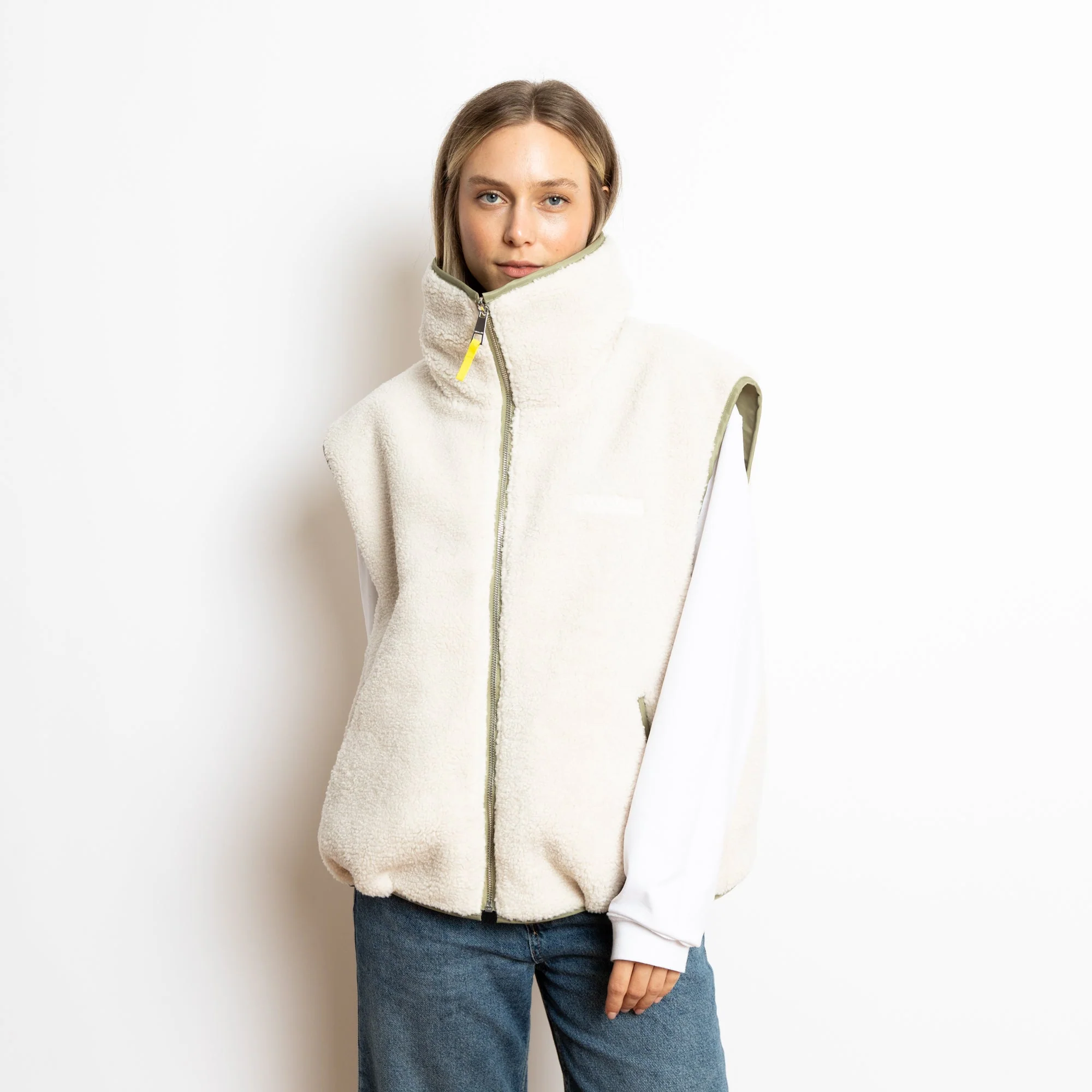Reversible Bomber Vest - pale olive/sand - Image 3