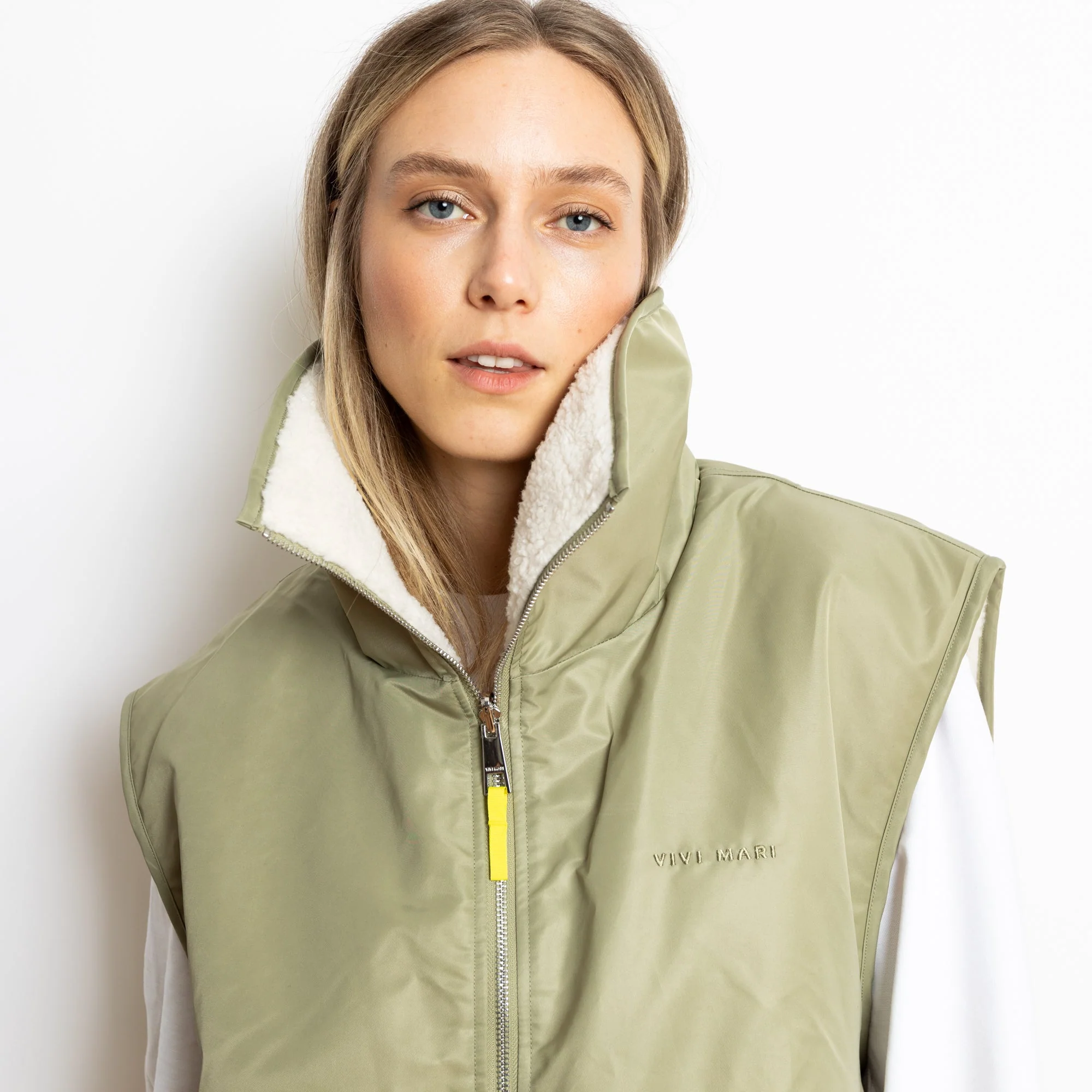 Reversible Bomber Vest - pale olive/sand - Image 7