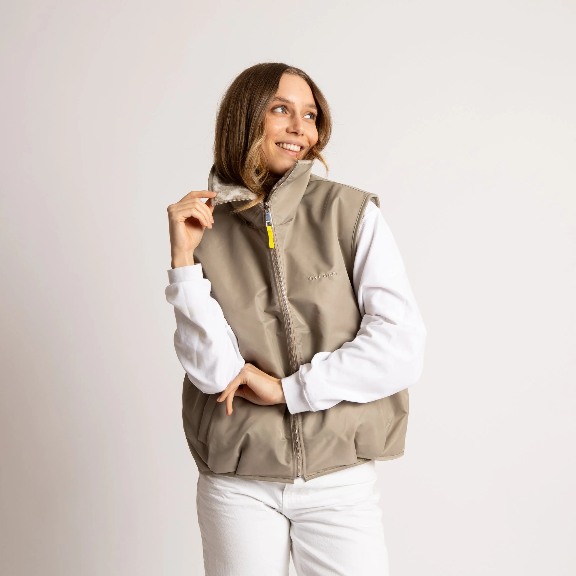 Reversible Bomber Vest - stone/leo sand-stone - Image 9