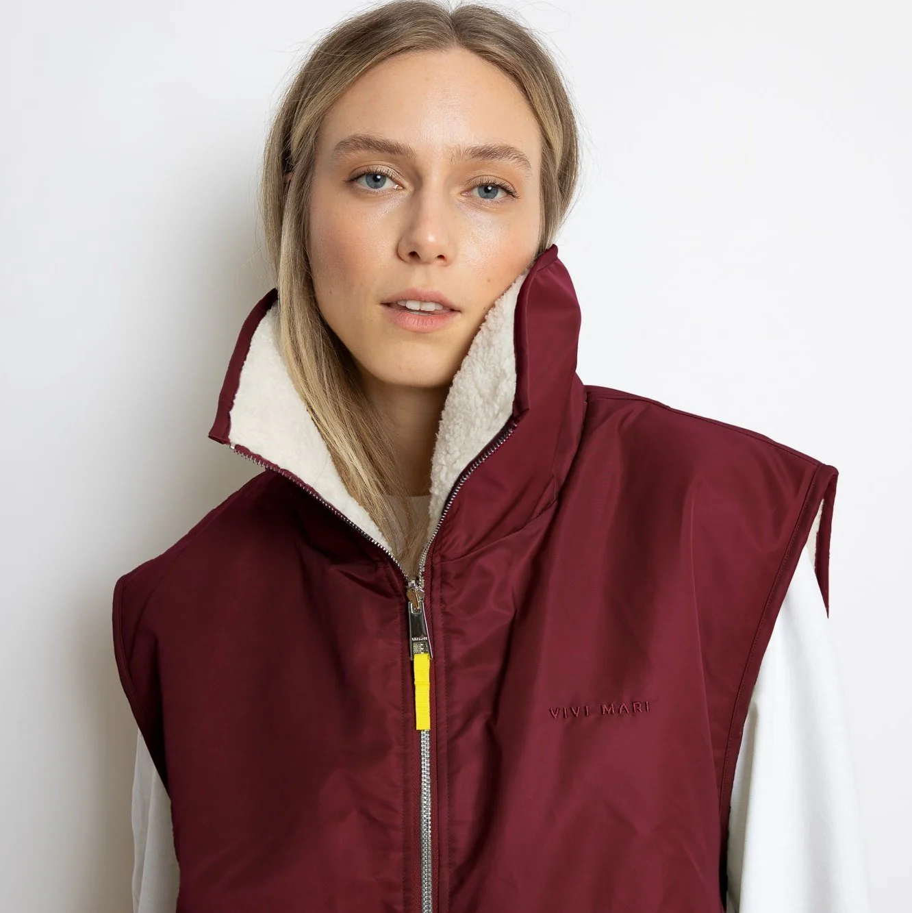 Reversible Bomber Vest - wine red/sand - Image 4
