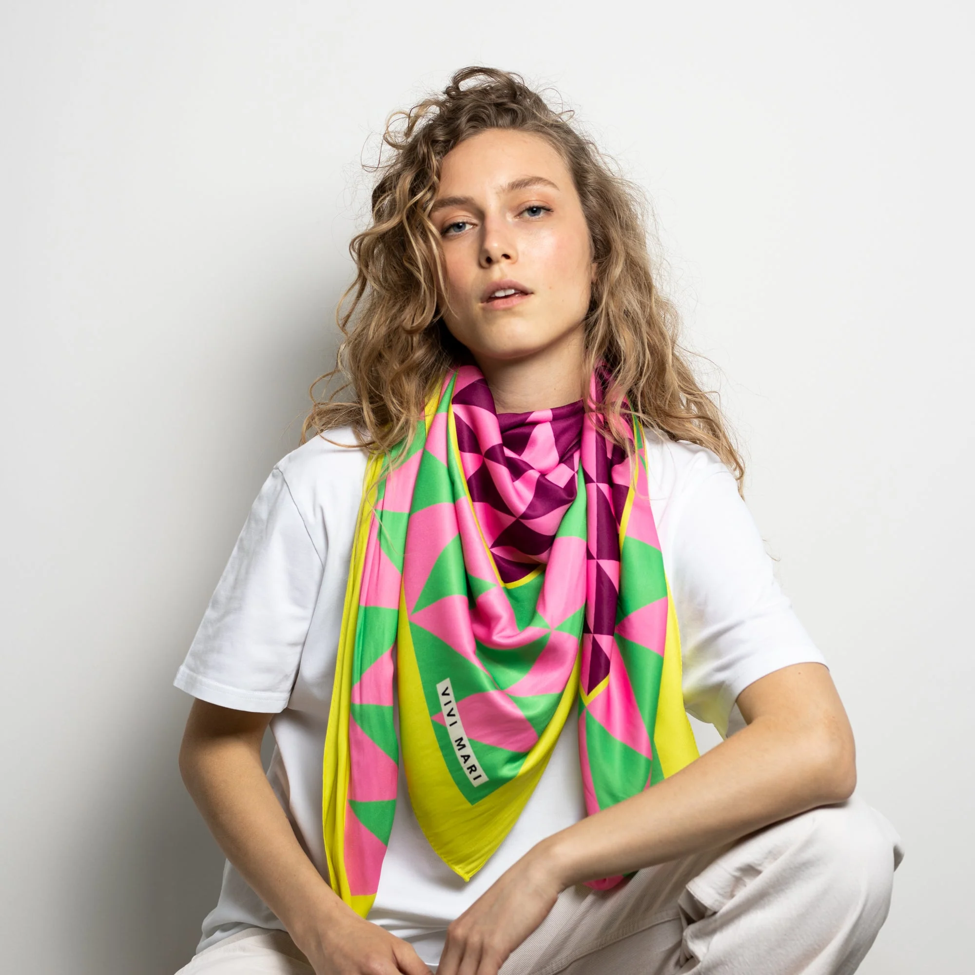 Scarf triangles - green/pink - Image 10
