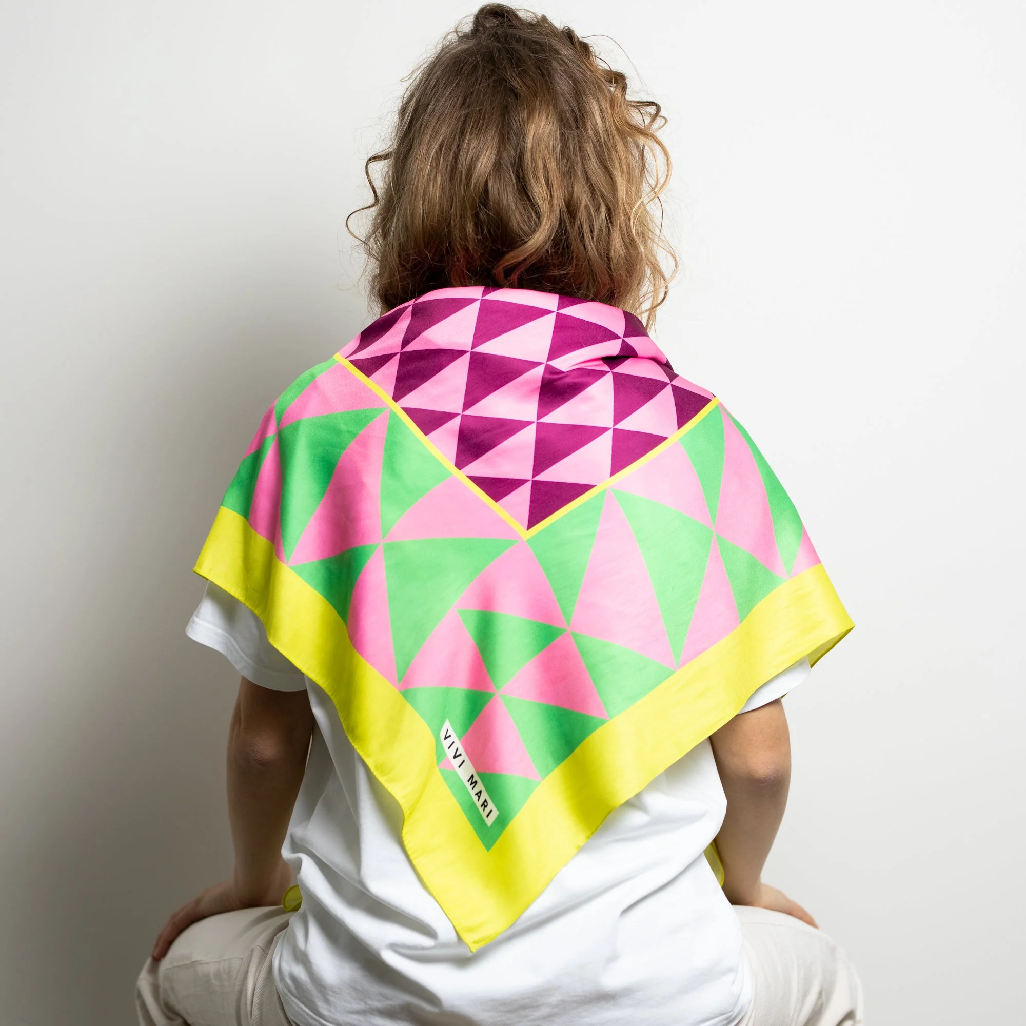 Scarf triangles - green/pink - Image 11