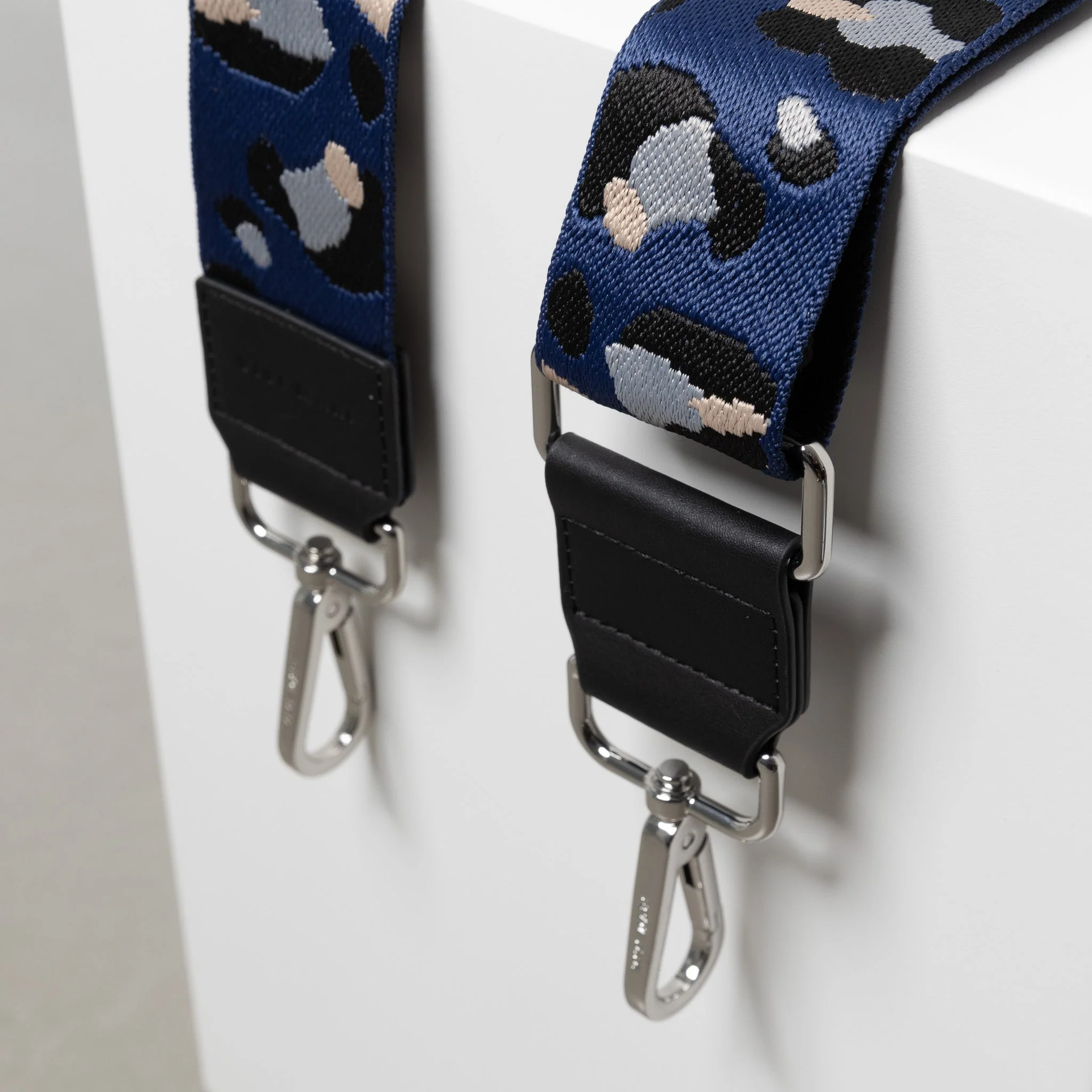 strap abstract leopard blue/black - black - Image 8