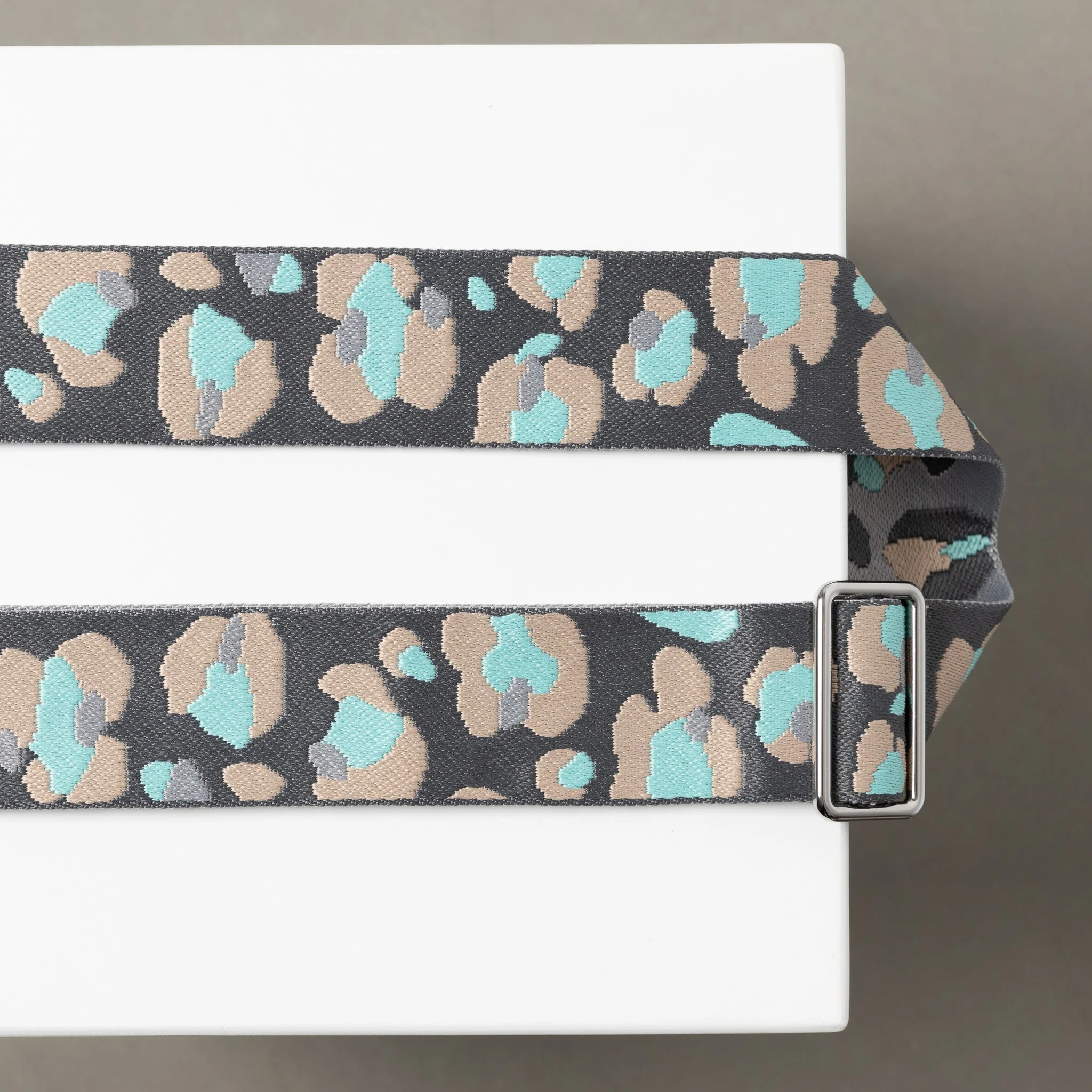 strap abstract leopard taupe/mint - black - Image 7