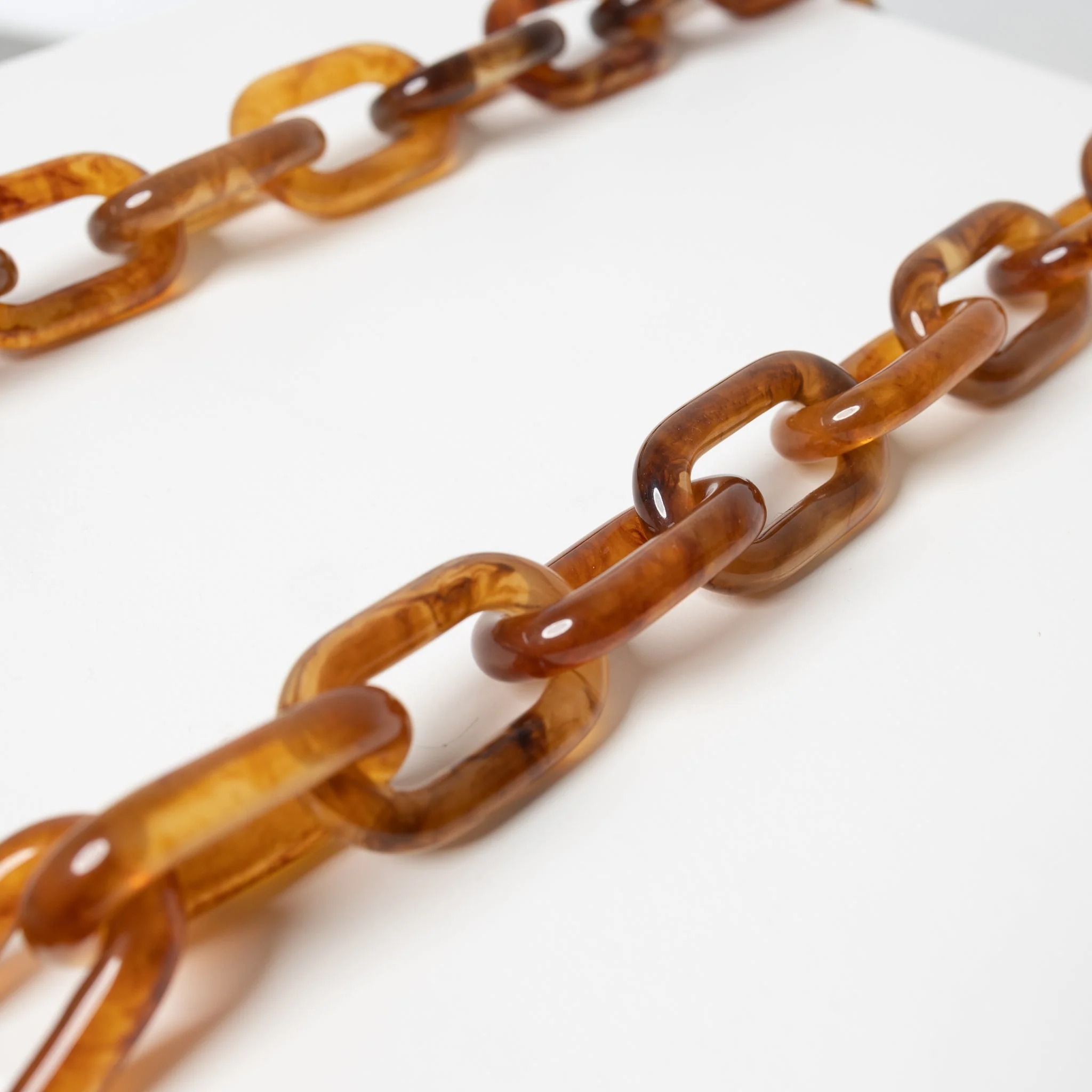 strap acrylic chain amber - long - Image 10