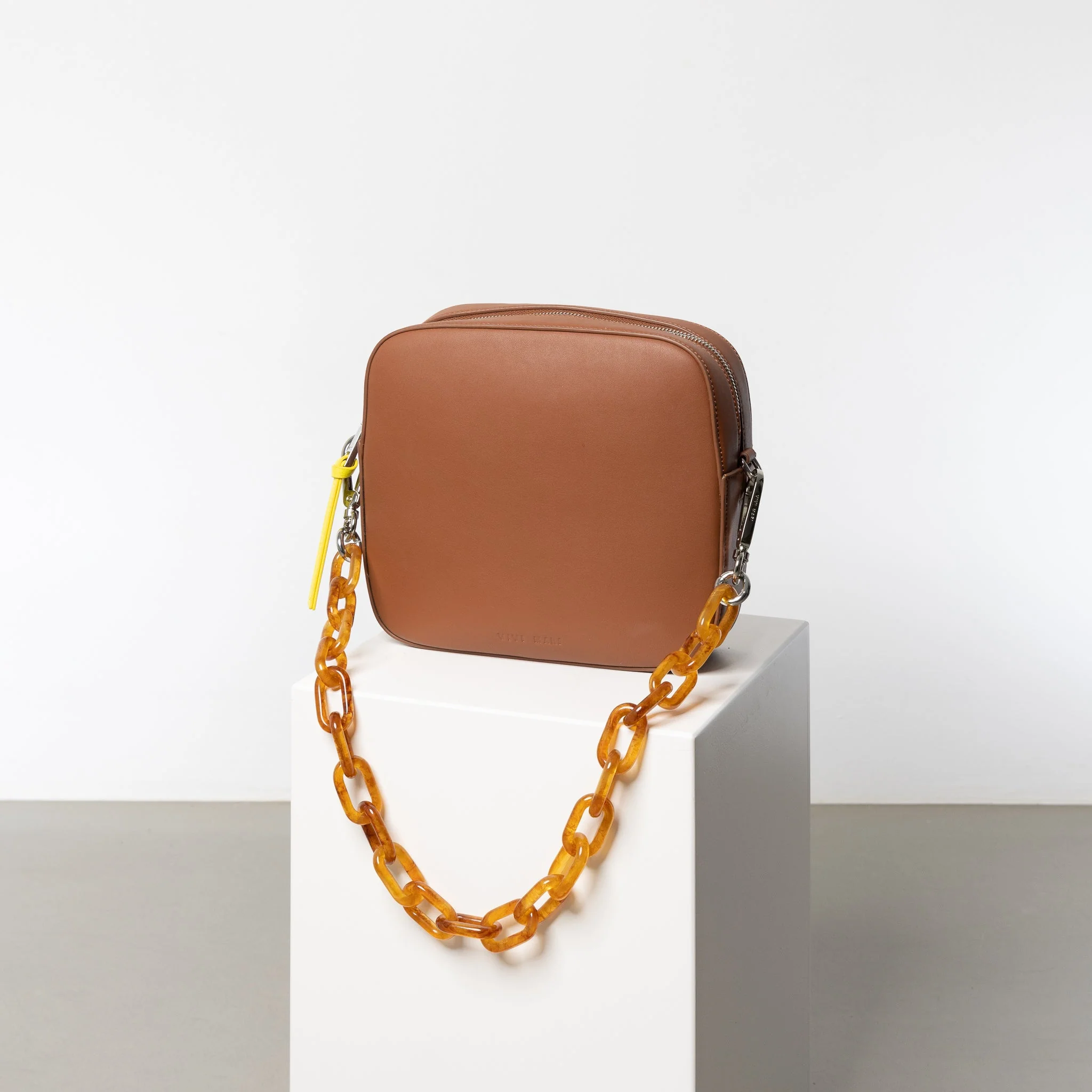 strap acrylic chain amber - short - Image 10