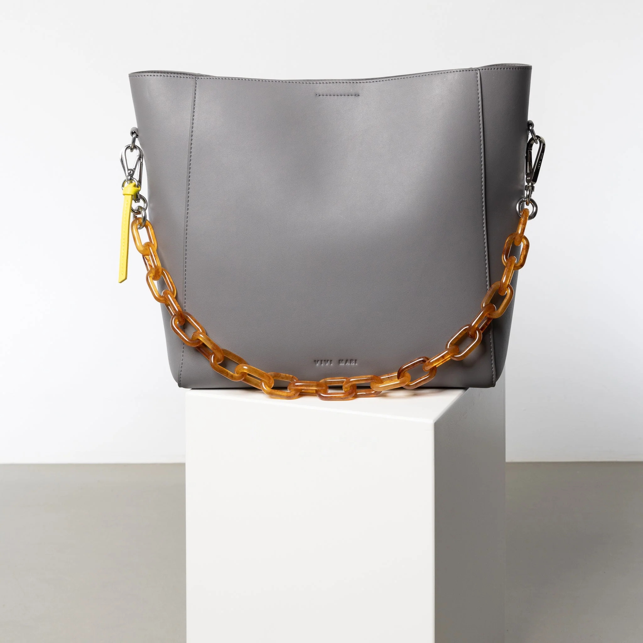 strap acrylic chain amber - short - Image 12