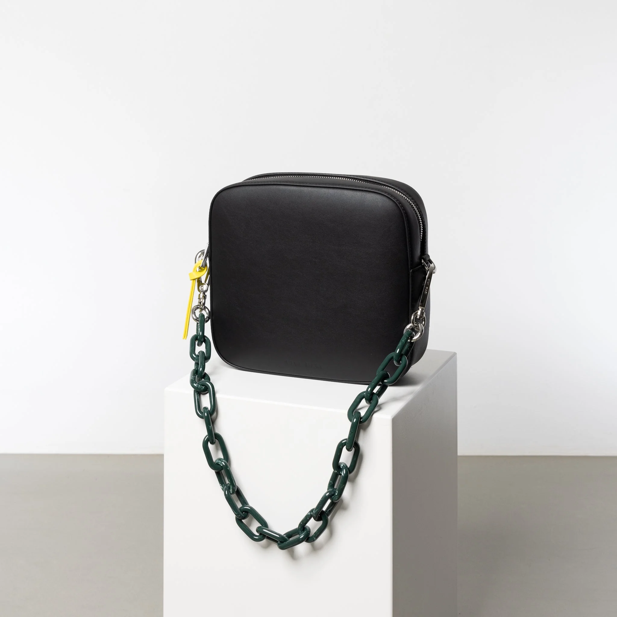 strap acrylic chain forest green - short - Image 11
