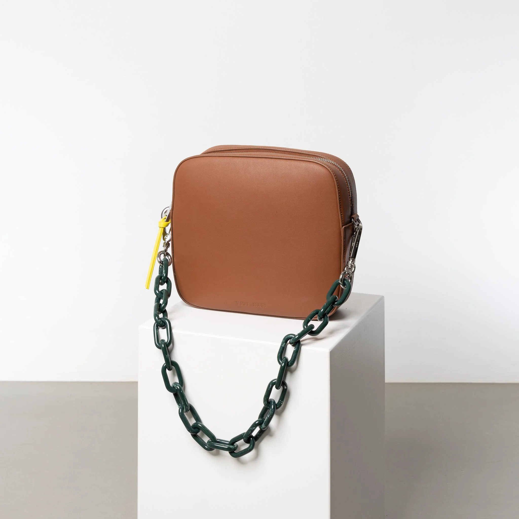 strap acrylic chain forest green - short - Image 15
