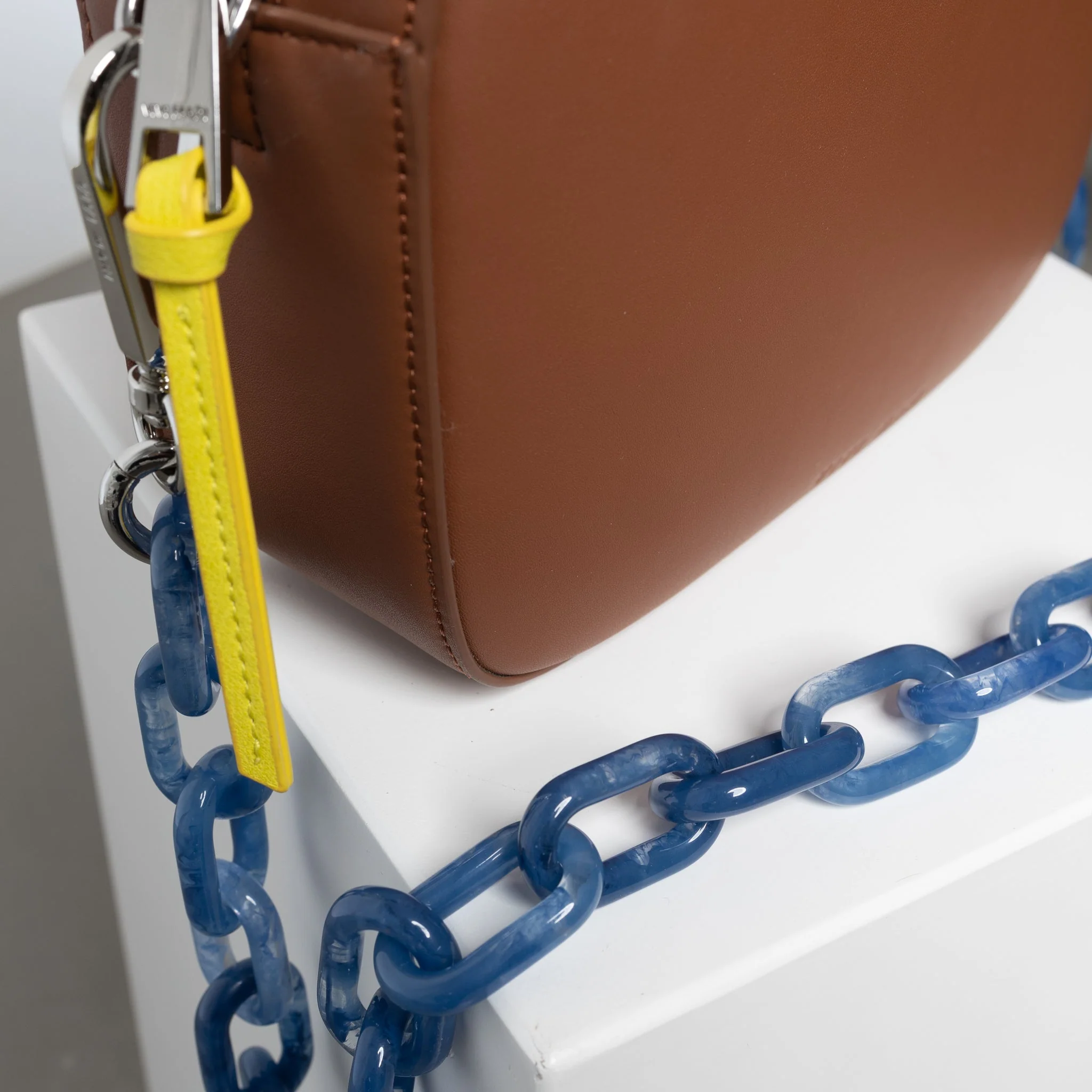 strap acrylic chain ocean blue - long - Image 4