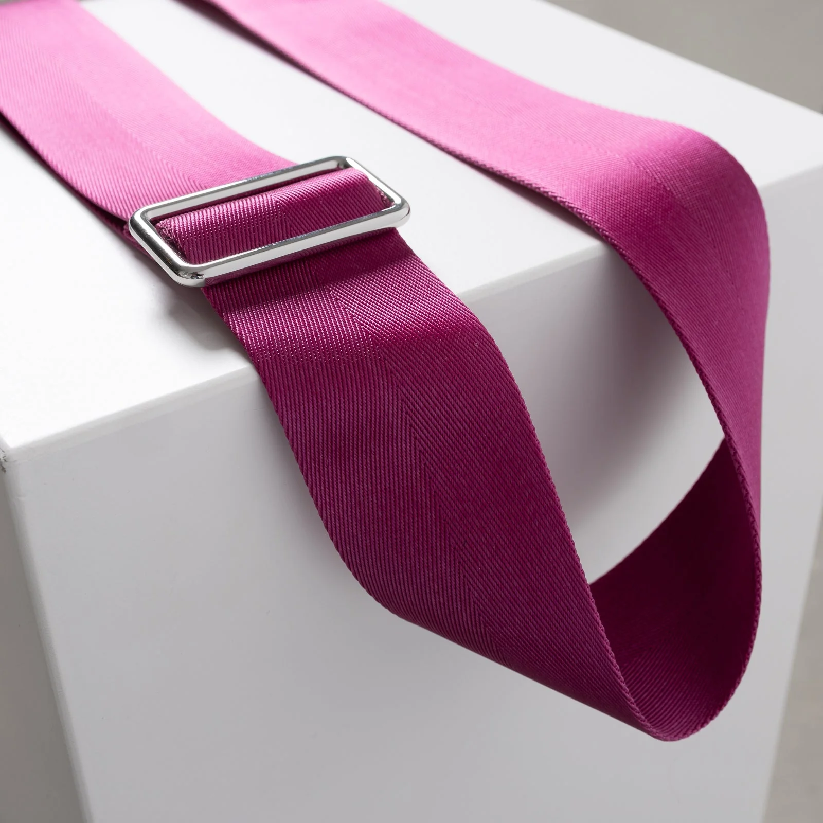 strap deep magenta - navy - Image 8