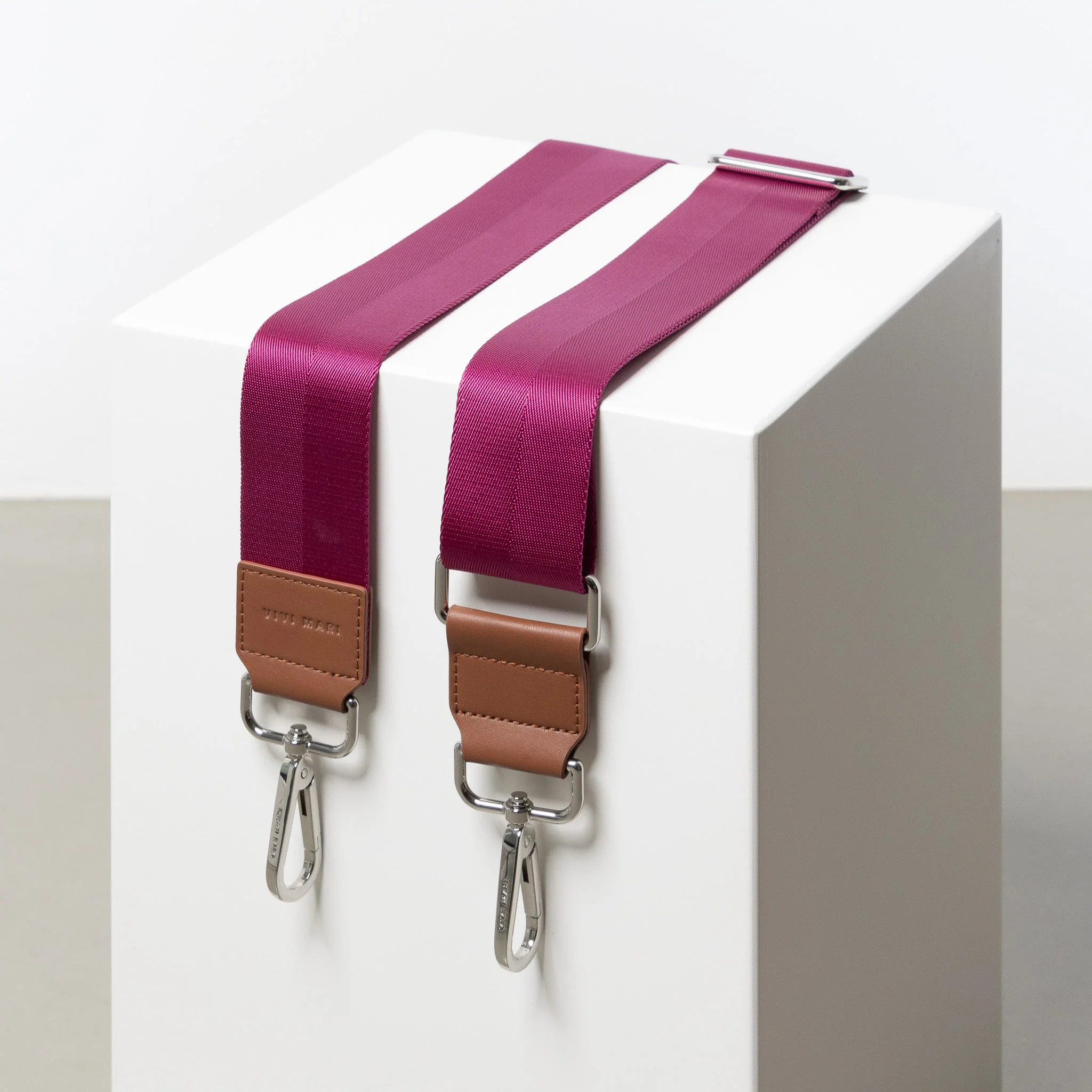 strap deep magenta - tan